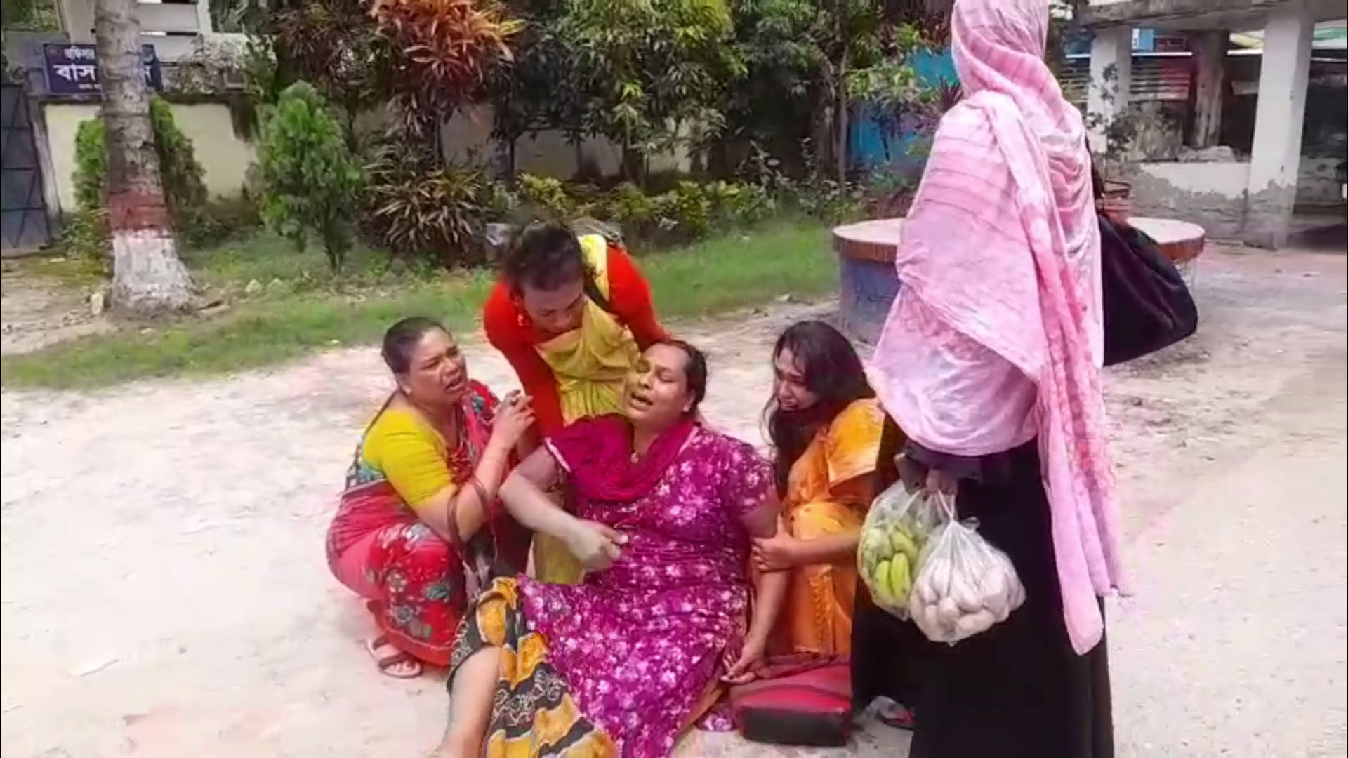ফরিদপুরে খাল থেকে তৃতীয় লিঙ্গের একজনের মরদেহ উদ্ধার