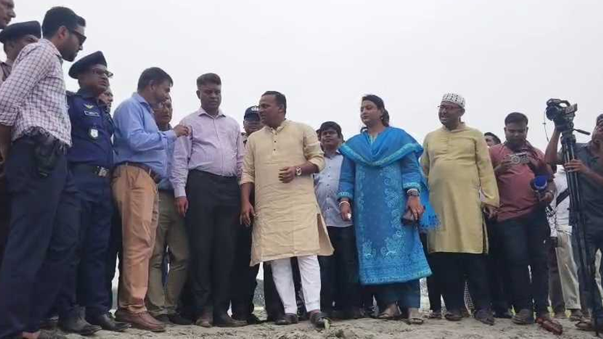 ঈদযাত্রার দুর্ঘটনায় দায়িত্বপ্রাপ্ত কর্মকর্তার বিরুদ্ধে ব্যবস্থা নেয়া হবে: নৌ প্রতিমন্ত্রী