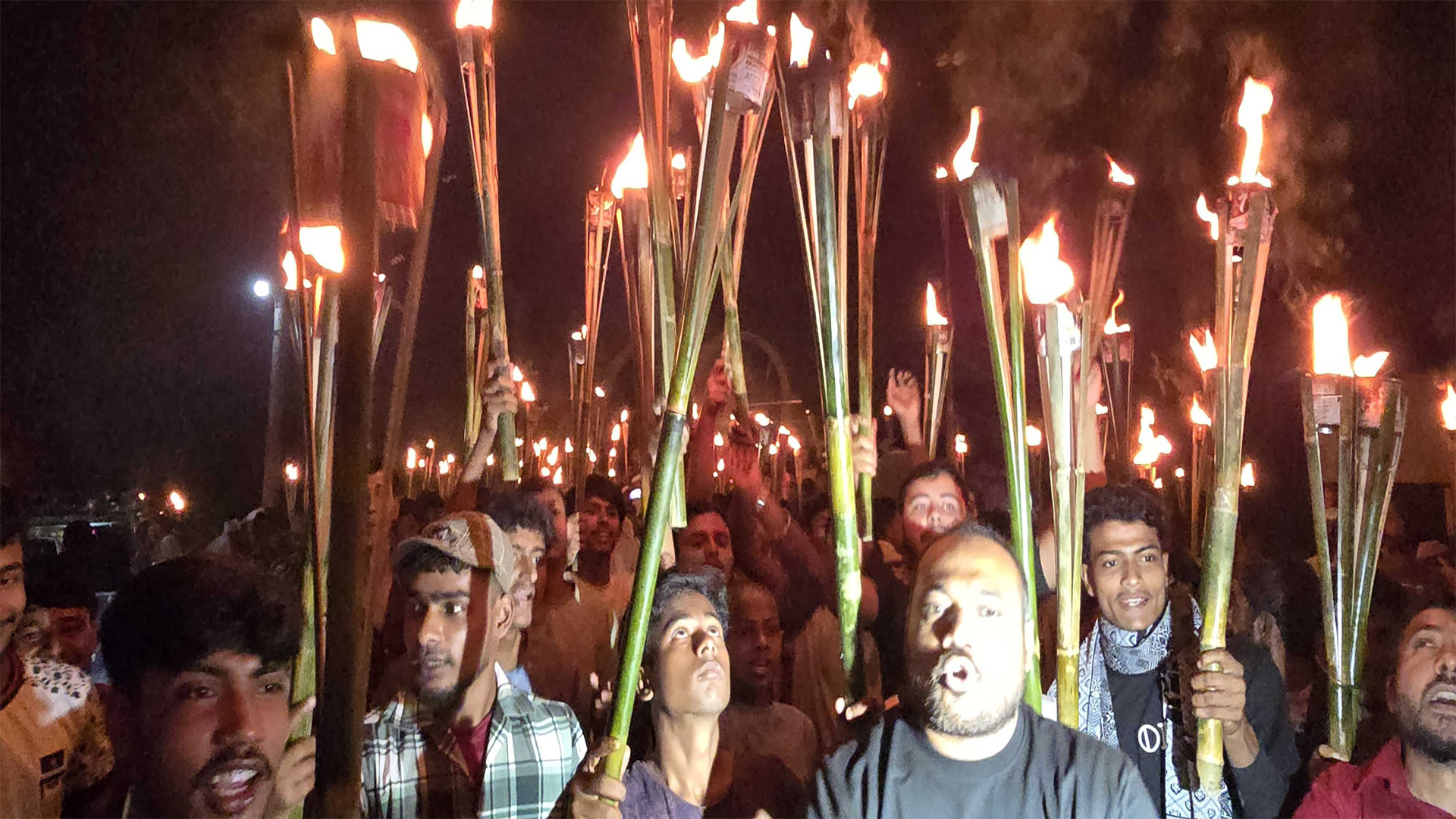 ব্রাহ্মণবাড়িয়া-৪ আসনে বিএনপির মনোনয়ন পুনর্বিবেচনার দাবিতে মশাল মিছিল