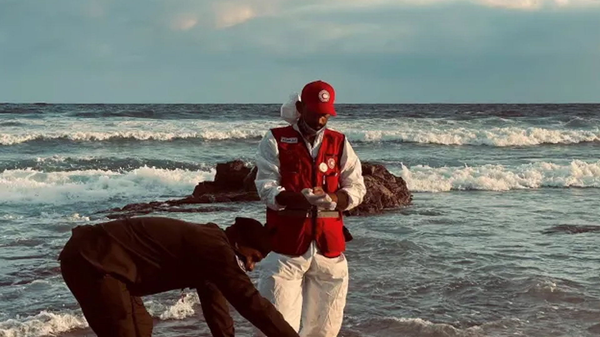 লিবিয়া উপকূলে ২৬ বাংলাদেশি নিয়ে নৌকাডুবি, ৪ জনের মরদেহ উদ্ধার