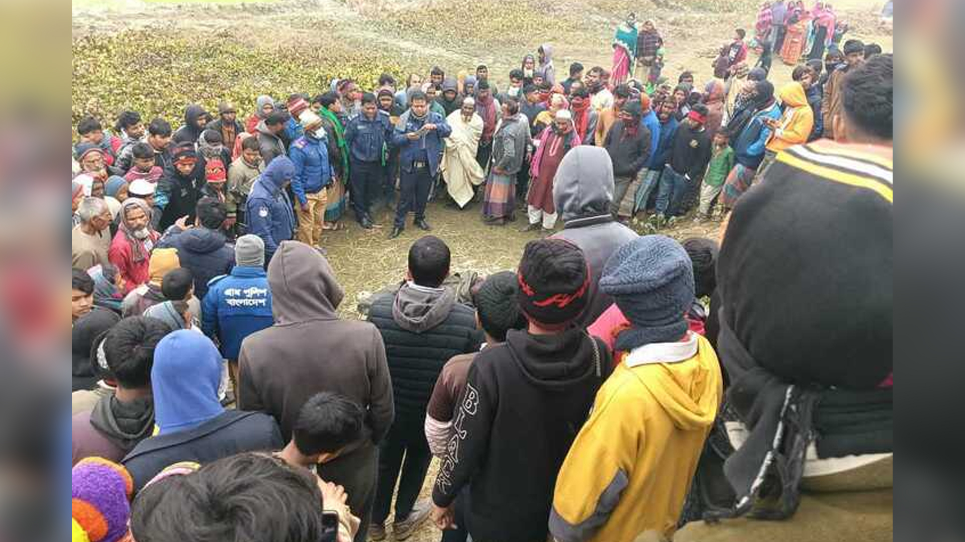 চা-মুড়ি খাওয়ার মাঝেই এলো ফোন, রাতের আঁধারে বেরিয়ে সকালে মিলল গলাকাটা লাশ