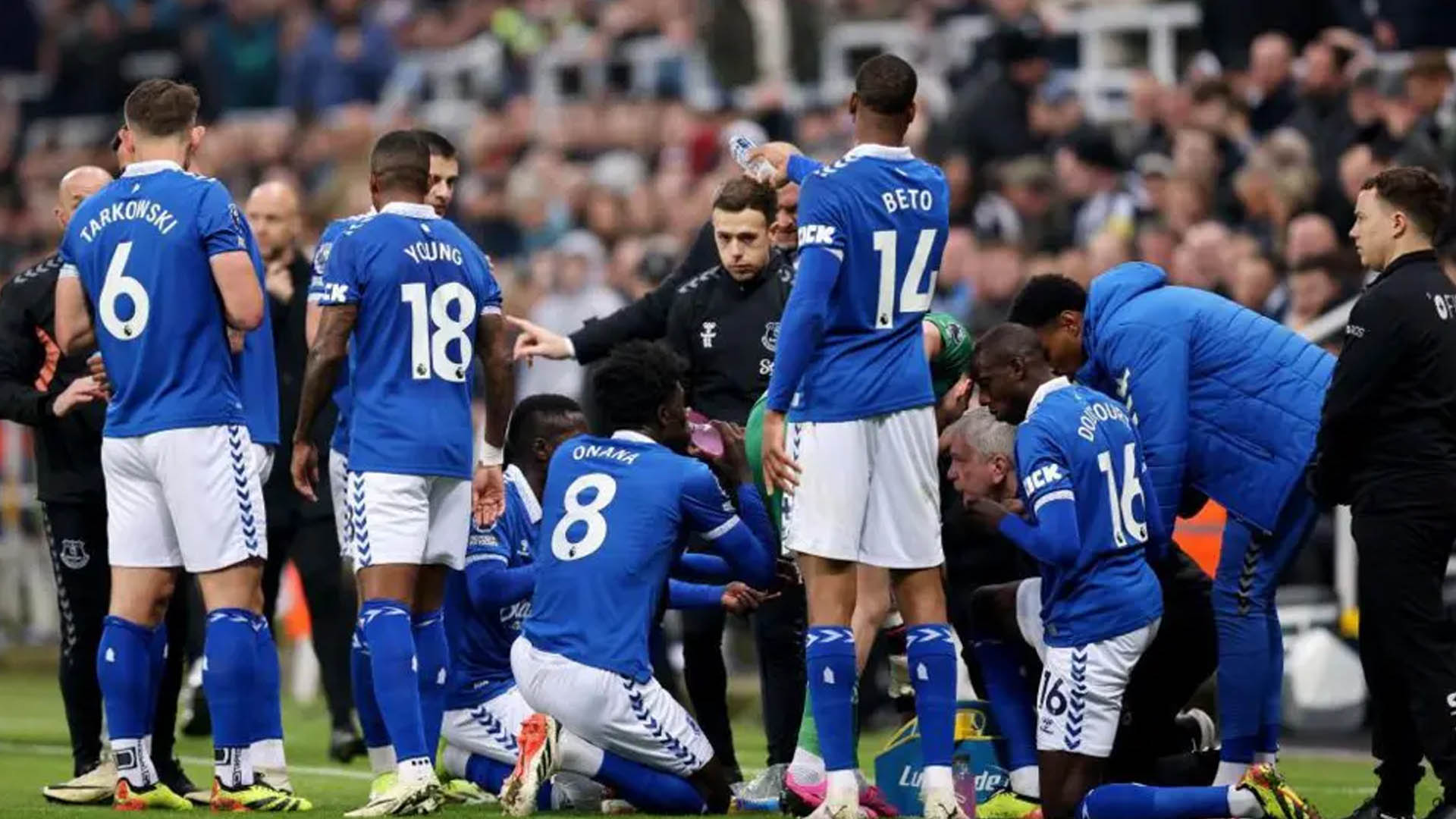 রমজানে মুসলিম খেলোয়াড়দের জন্য ইফতারের বিরতি রাখছে প্রিমিয়ার লিগ