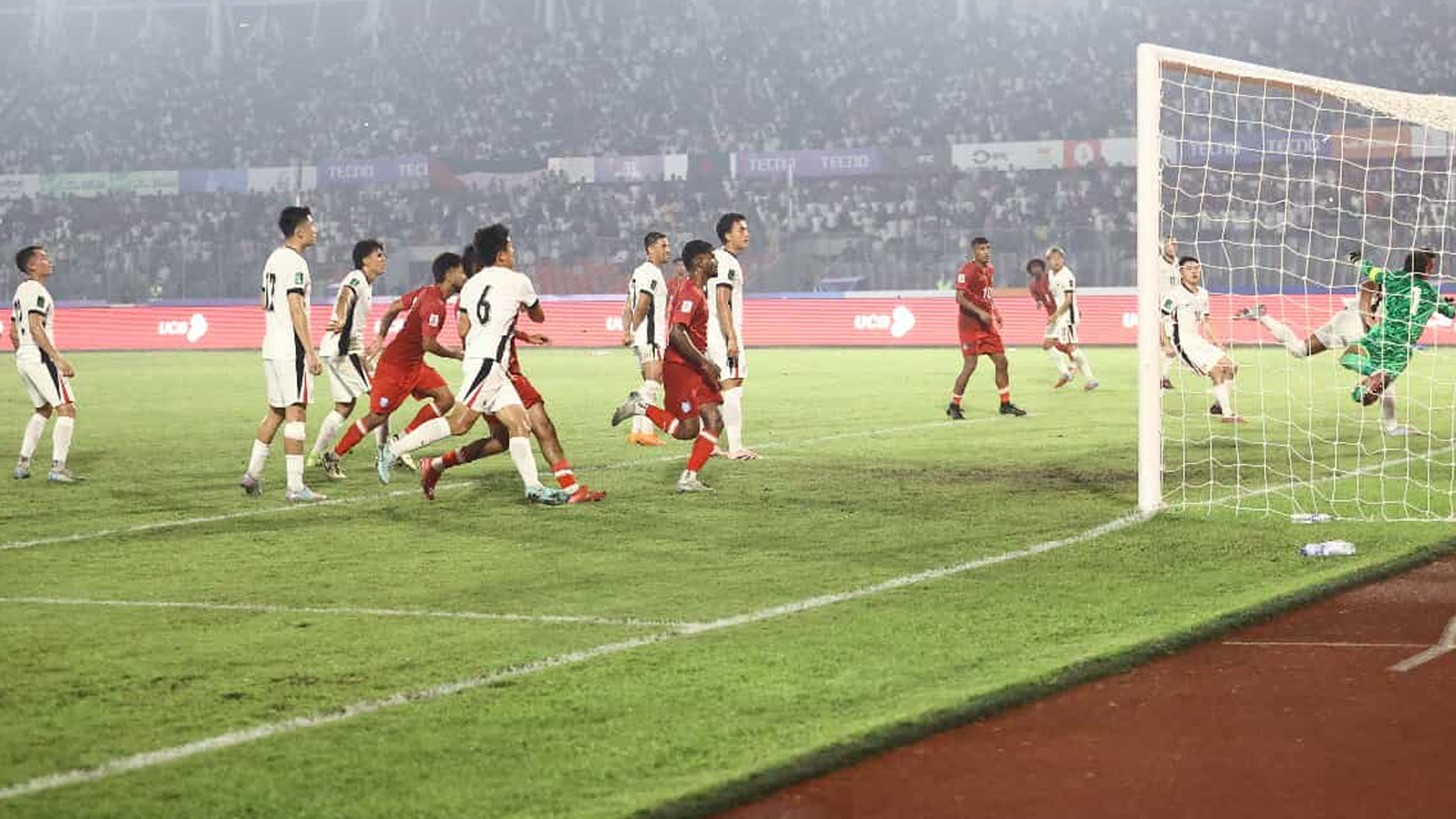 বাঁশি বাজার আগ মুহূর্তে গোল হজম করে হারল বাংলাদেশ