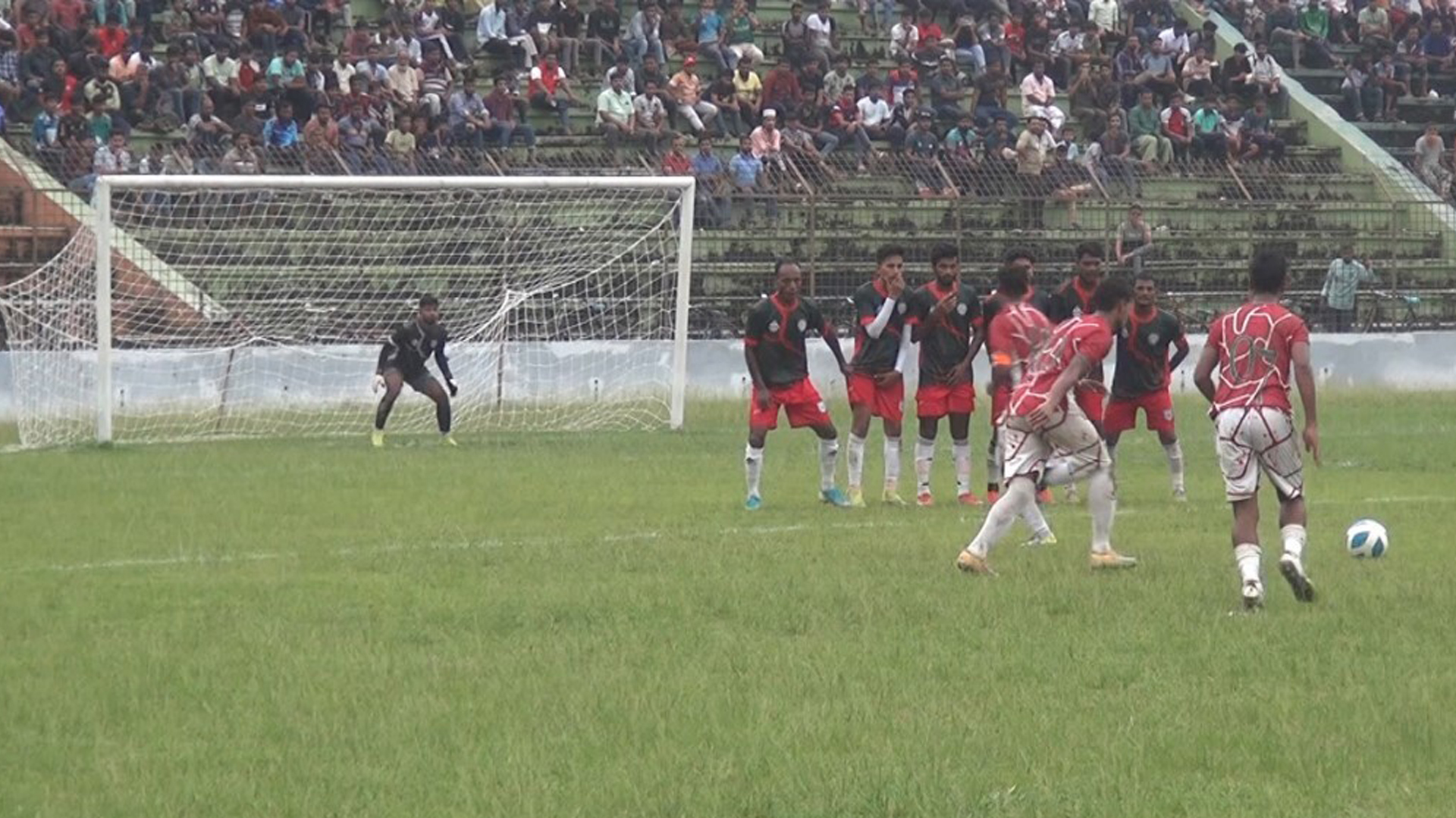 জাতীয় চ্যাম্পিয়নশিপের চাঁপাইনবাবগঞ্জ-নওগাঁ ম্যাচ গোলশূন্য ড্র