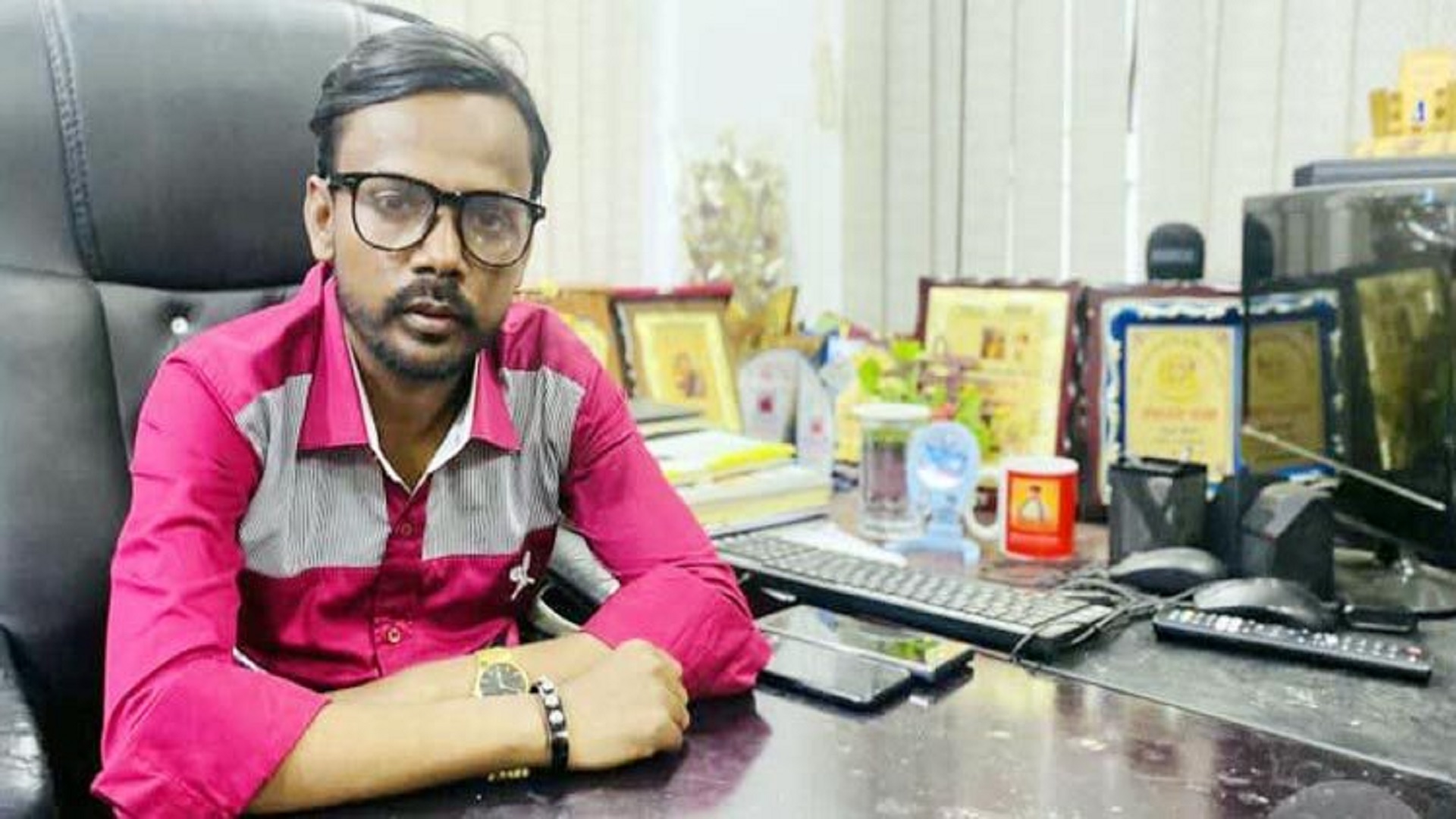 হিরো আলম গ্রেফতার হয়েছেন। ছবি: সংগৃহীত