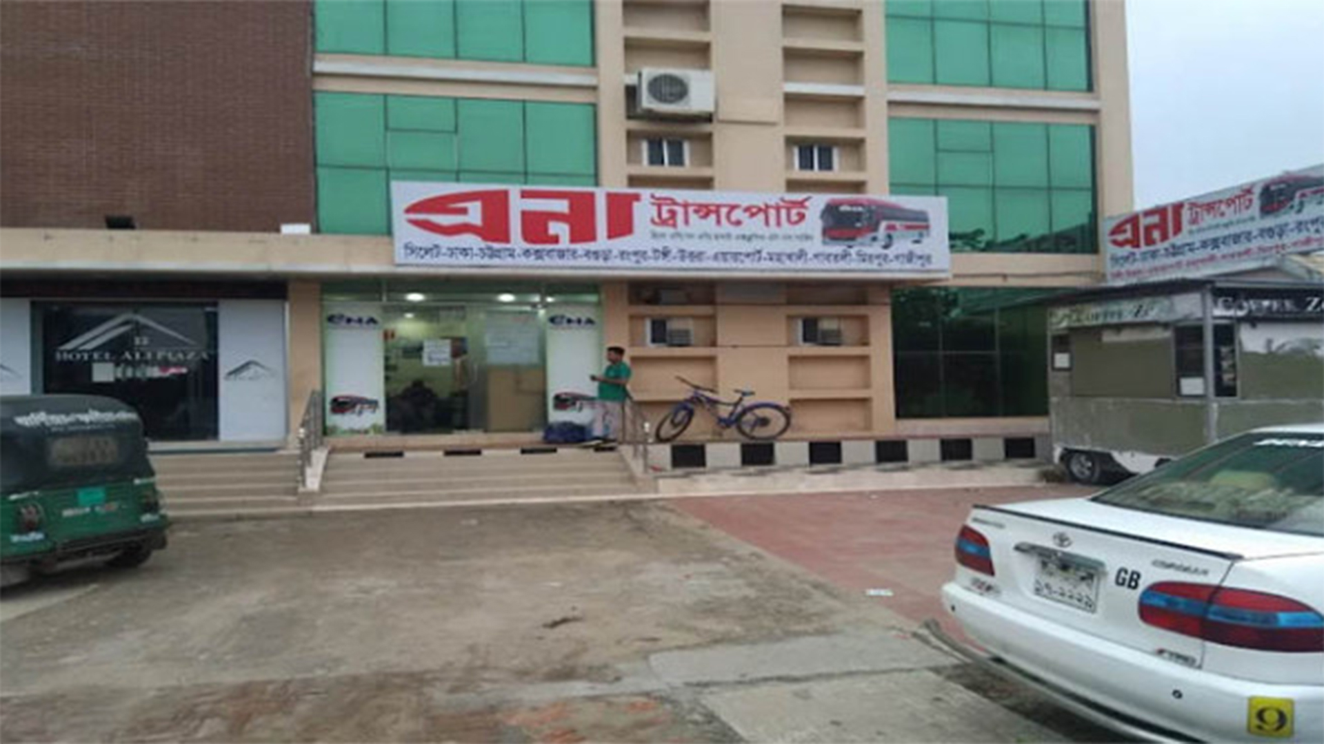 সিলেটে এনা পরিবহনের ১২ লাখ টাকা ছিনতাই, গ্রেফতার ১