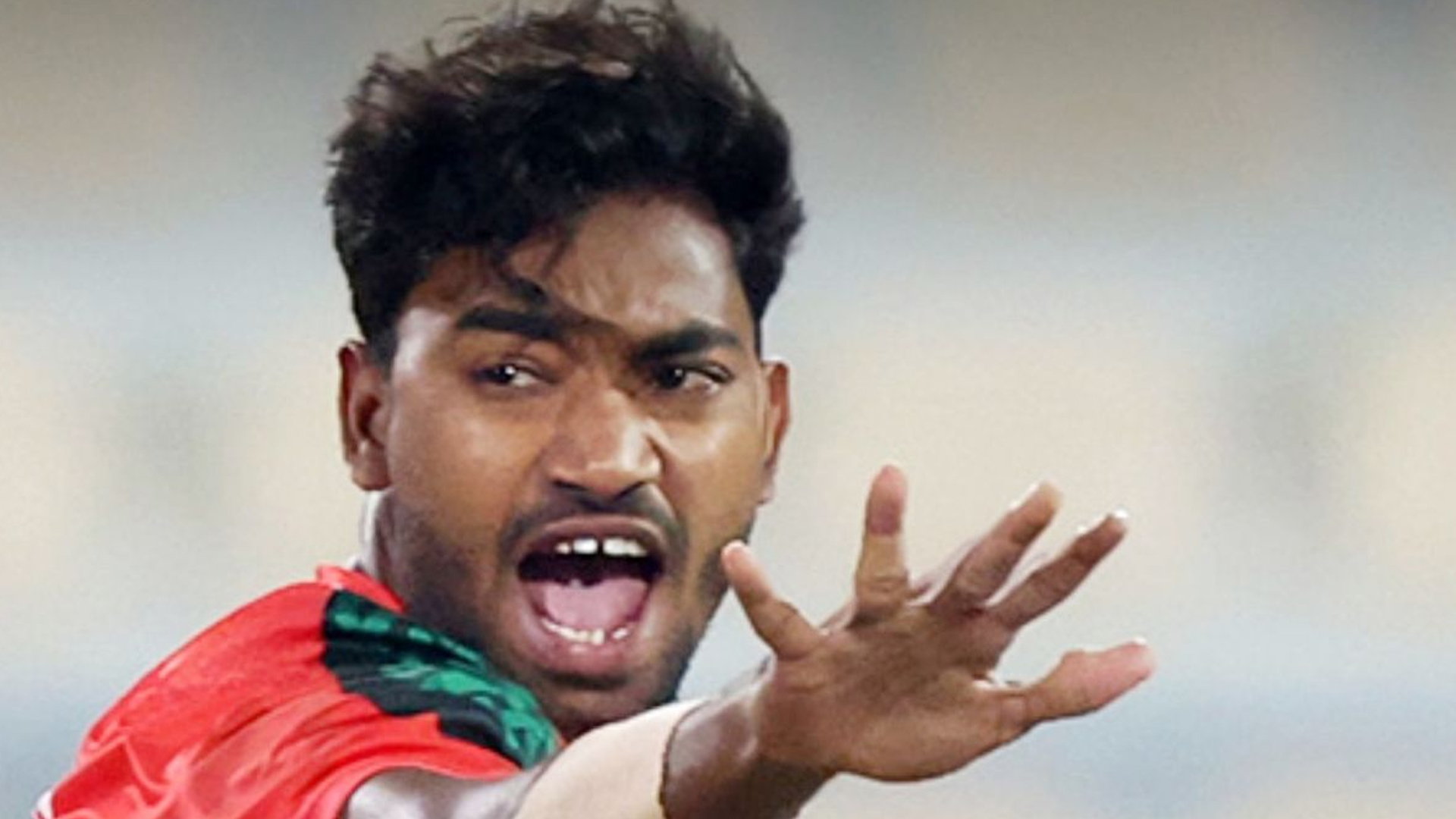 প্রথম ২ ওভারেই পাকিস্তানের দুই ব্যাটারকে বিদায় করল বাংলাদেশ