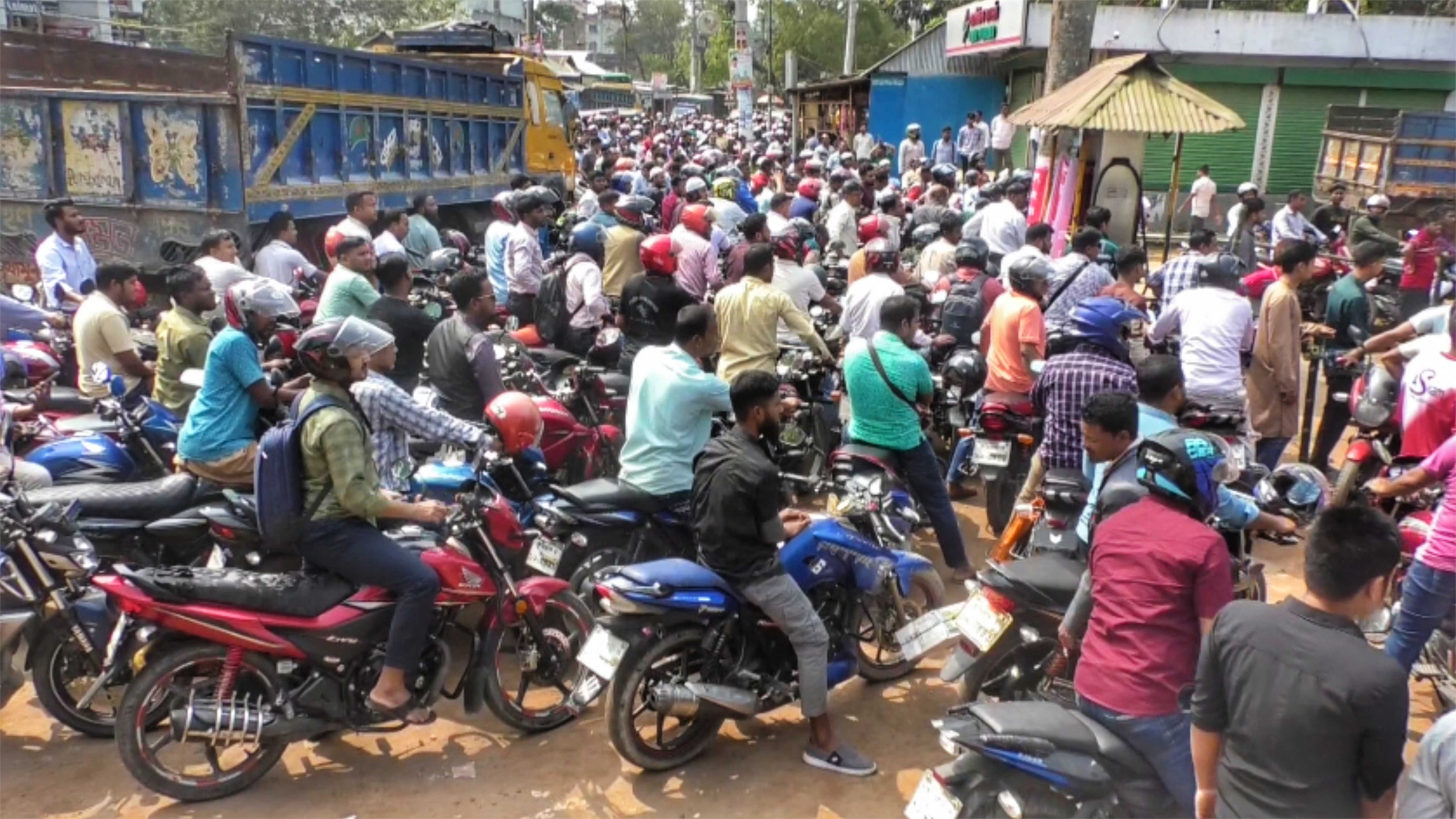 কুড়িগ্রামে জ্বালানি তেল বিক্রিতে কড়াকড়ি