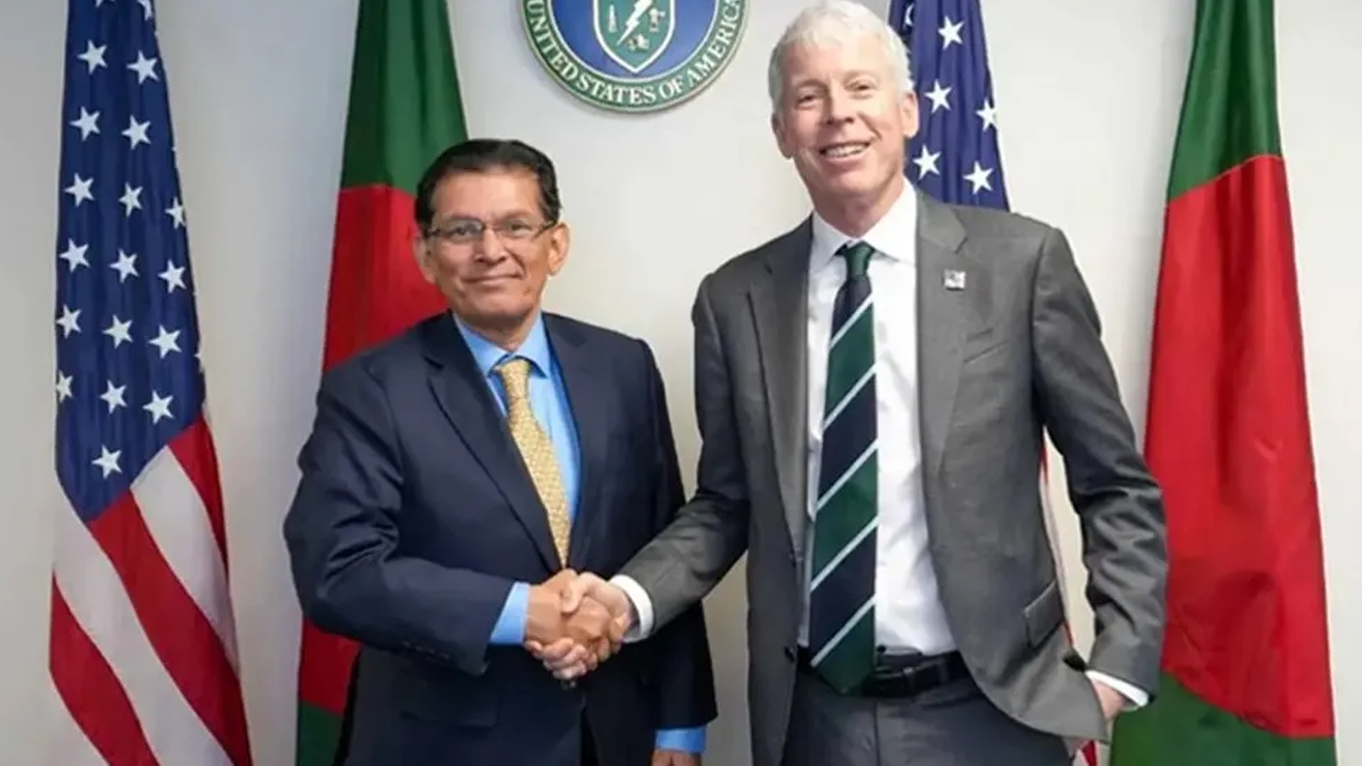 মার্কিন জ্বালানিমন্ত্রীর সঙ্গে পররাষ্ট্রমন্ত্রীর বৈঠক, পেলেন পাশে থাকার আশ্বাস