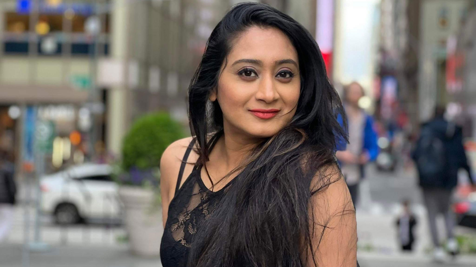 Porno yulduz Sofiya Rotaru