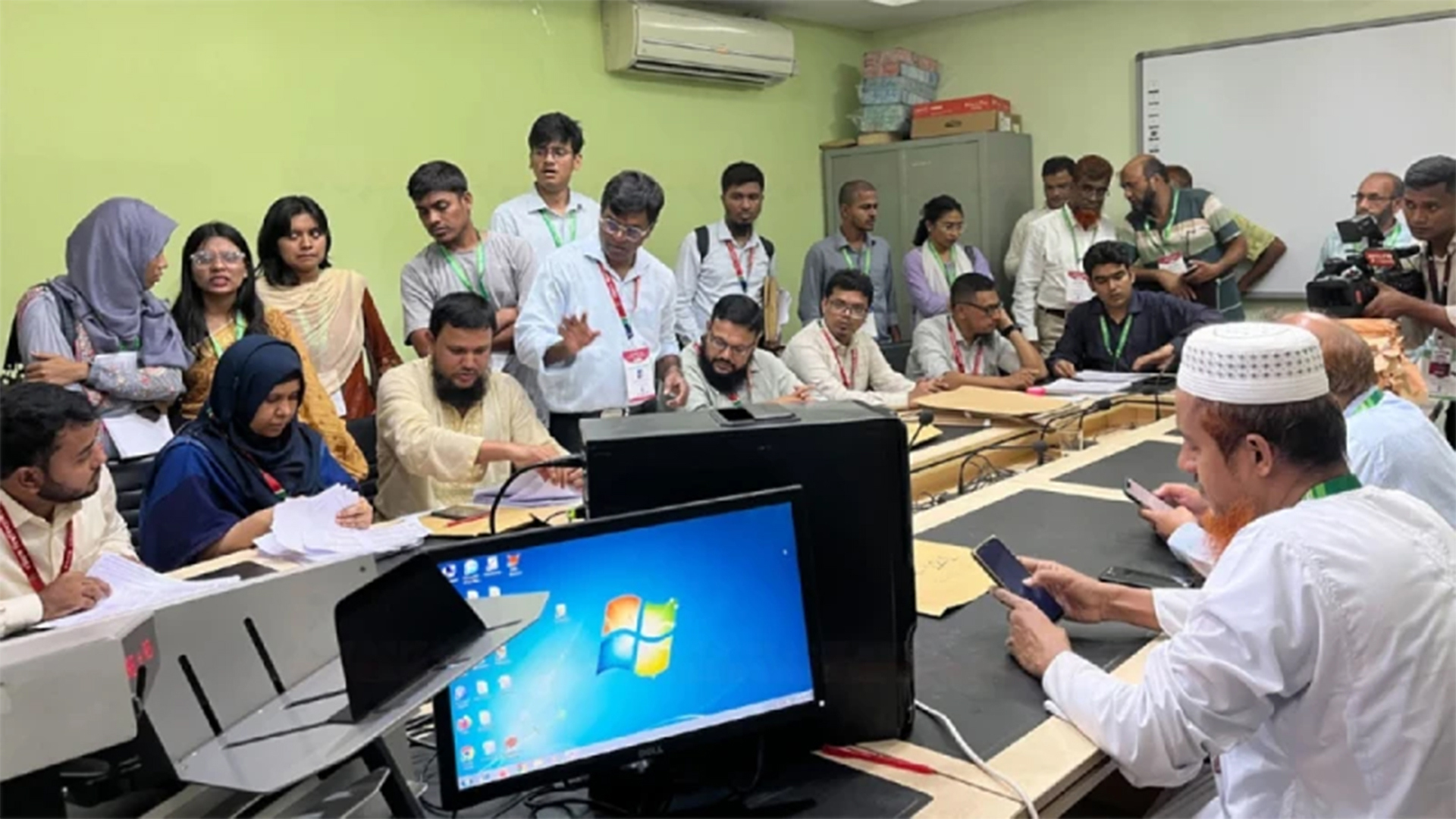 আরও ৩ হলের ফলাফল ঘোষণা, ভিপি-জিএসে ছাত্রশিবির এগিয়ে