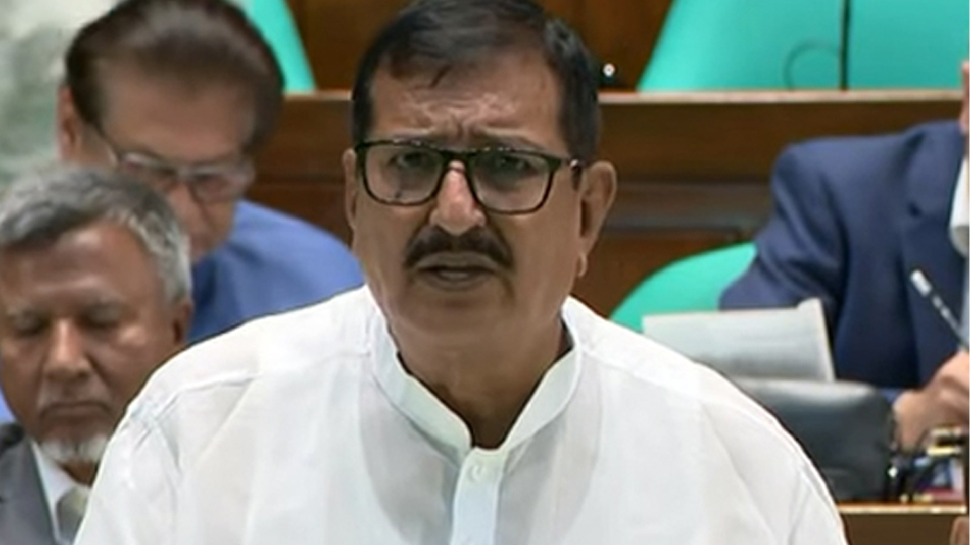 ঢাকা মহানগরের খাস জমি বরাদ্দের সুযোগ নেই : সংসদে ভূমিমন্ত্রী