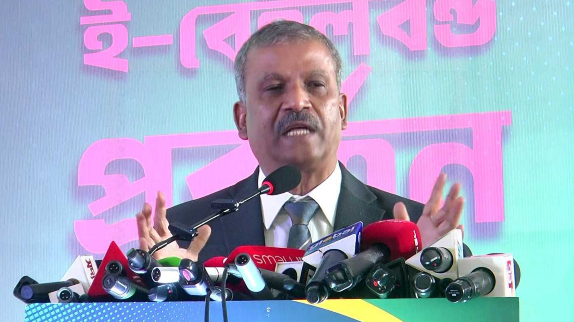 যতদিন অন্তর্বর্তী সরকার থাকবে সংস্কার কাজ চলবে: আসিফ নজরুল