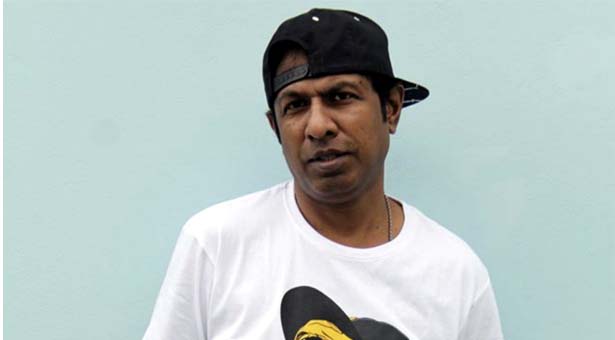 Men uning jiringlayotganini kordim