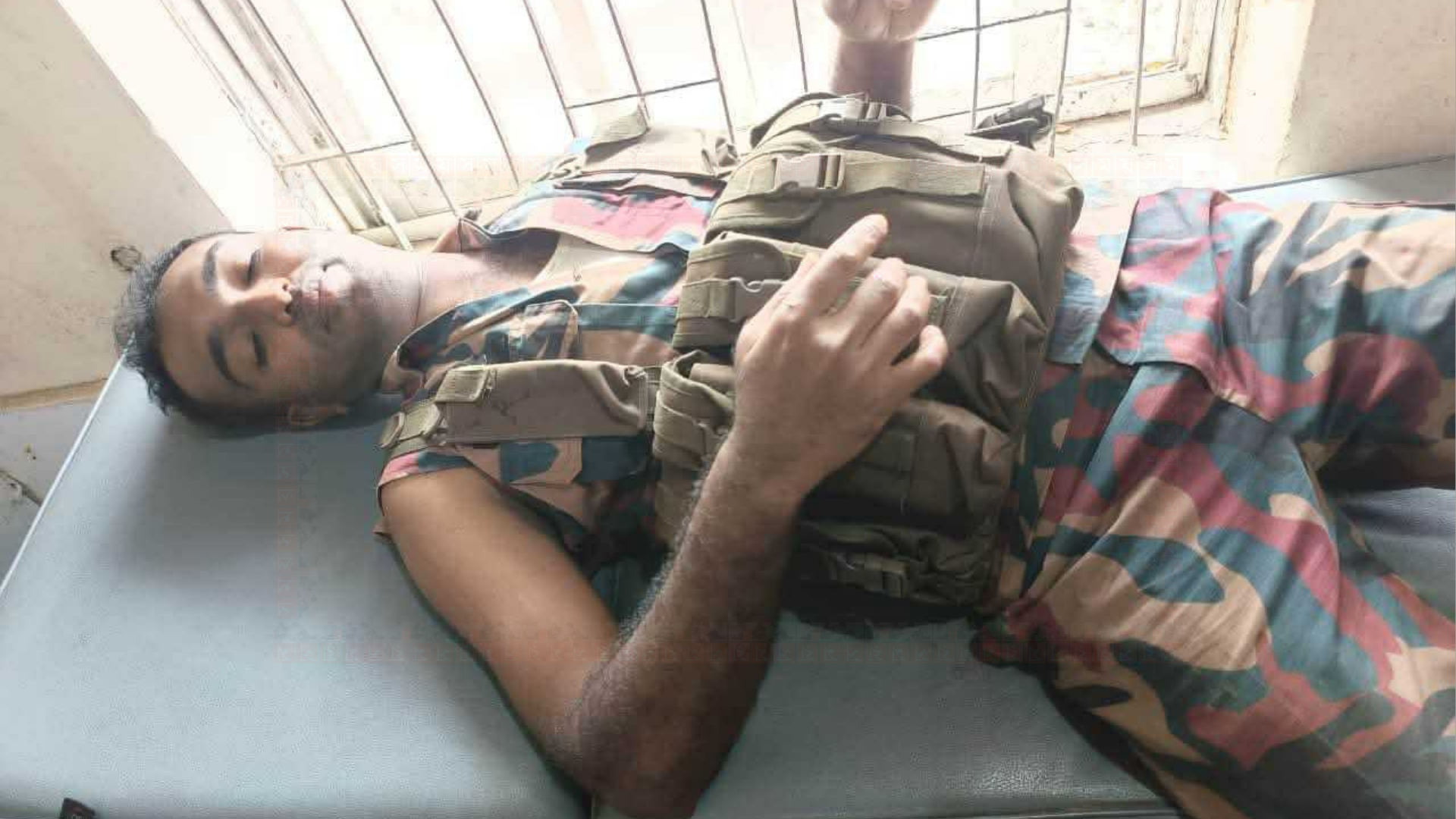 নাইক্ষ্যংছড়িতে চোরাকারবারীদের হামলায় দুই বিজিবি সদস্য আহত