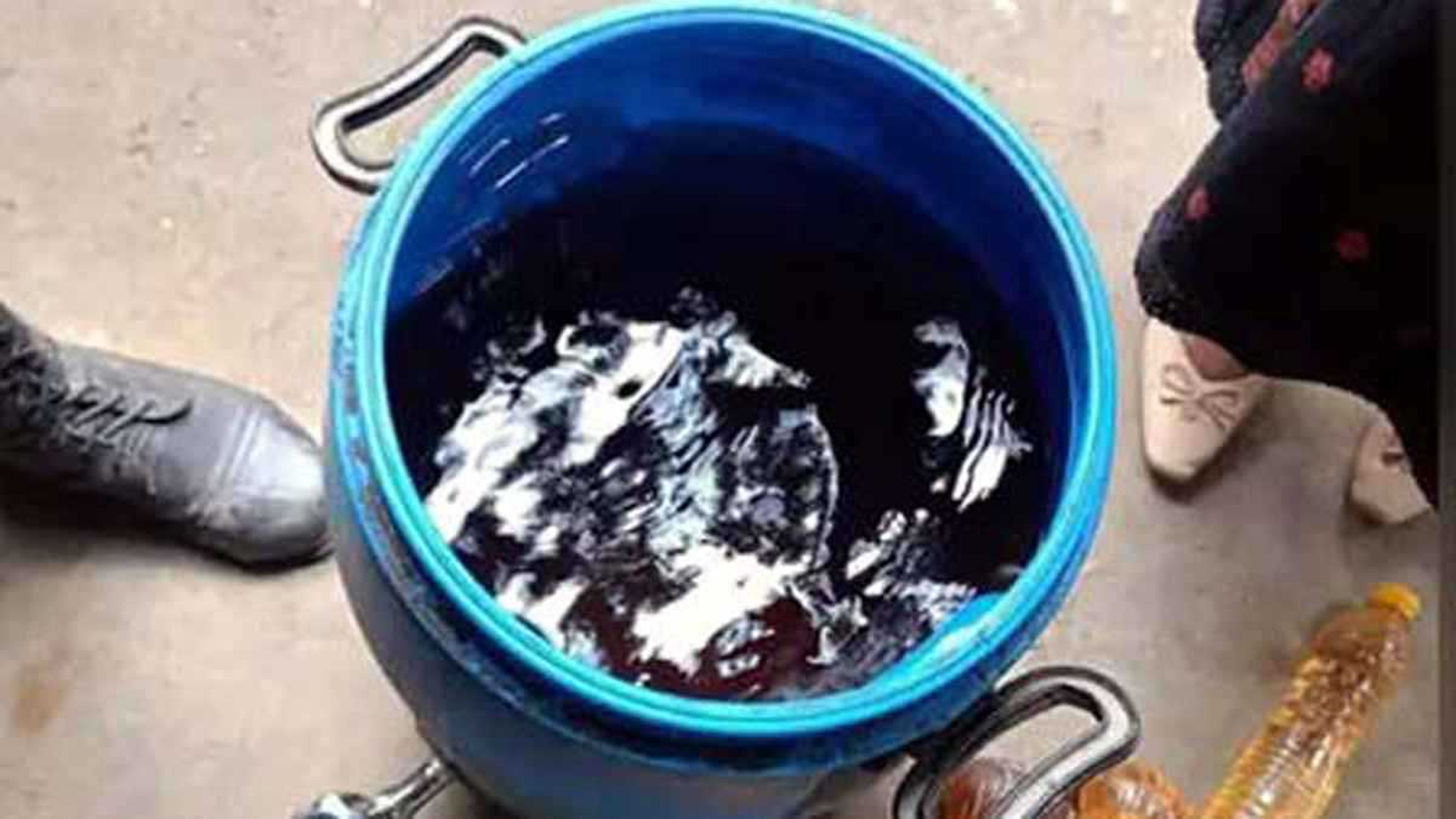 বাড়িতে পেট্রোল মজুত রেখে বেশি দামে বিক্রির দায়ে জরিমানা