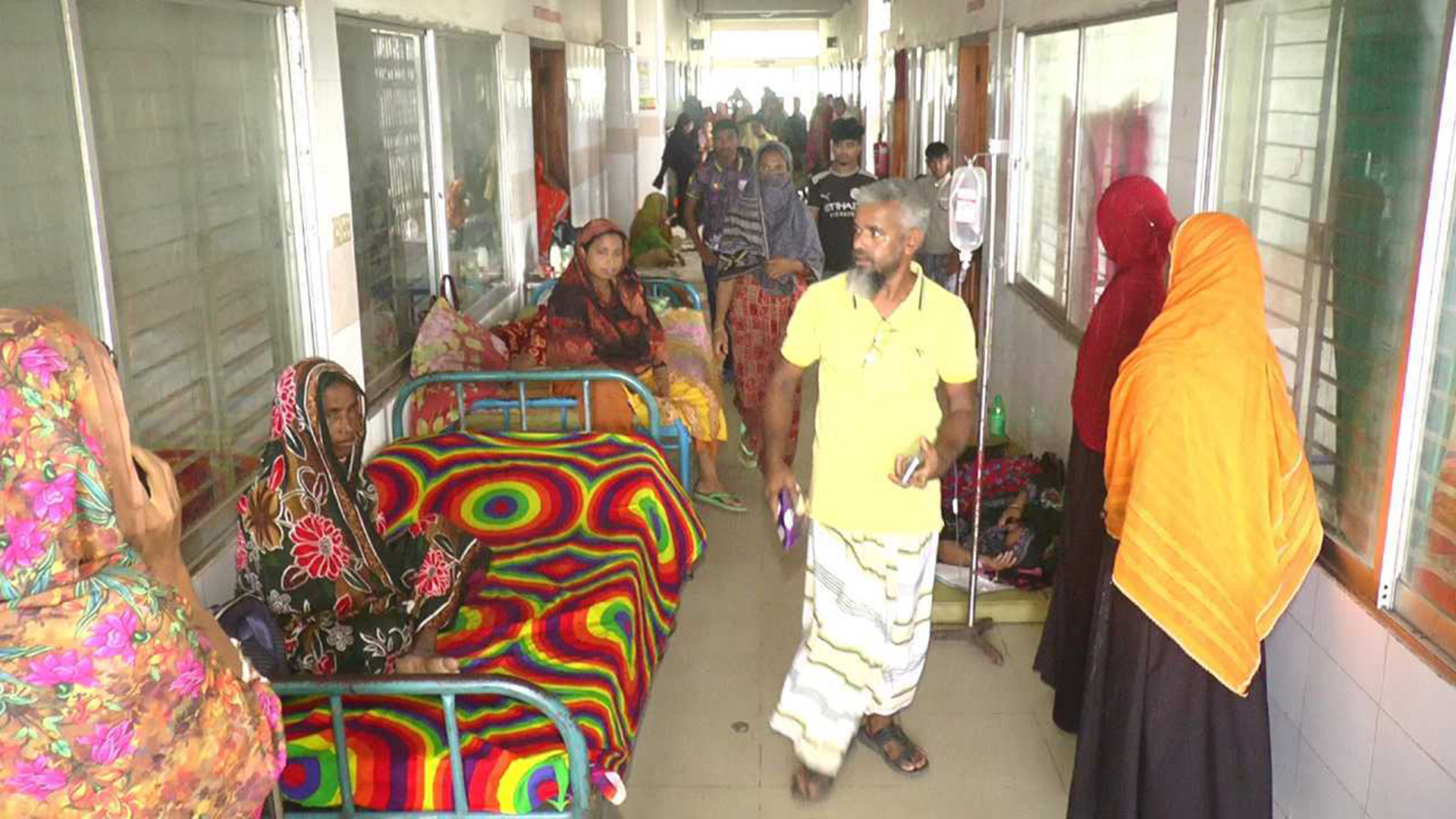 সিরাজগঞ্জে ডায়রিয়ায় আক্রান্ত ৩০০, স্থানীয়দের দাবি জীবাণুযুক্ত পানি