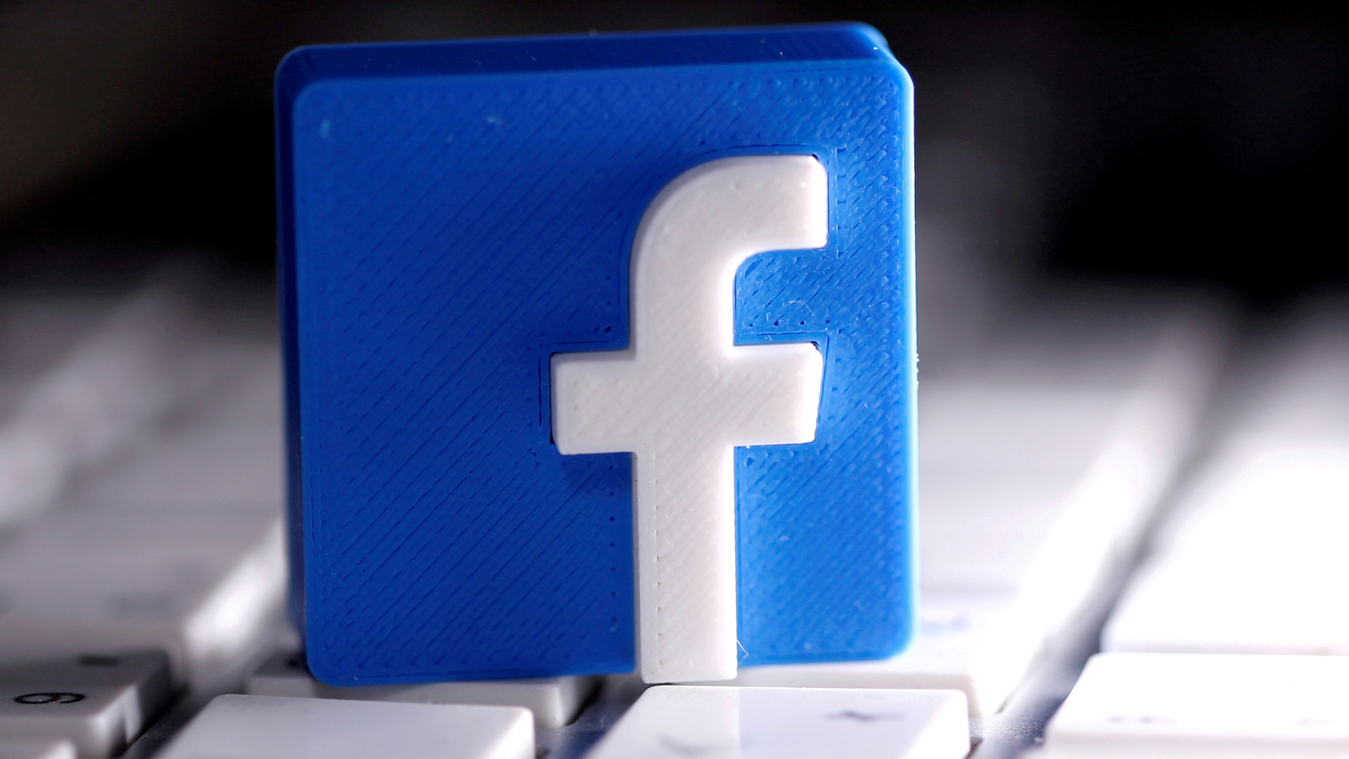 ব্যক্তিগত ফেসবুক অ্যাকাউন্টে পোস্ট শিডিউলের সুবিধা ব্যবহার করা যায় না। ছবি: সংগৃহীত