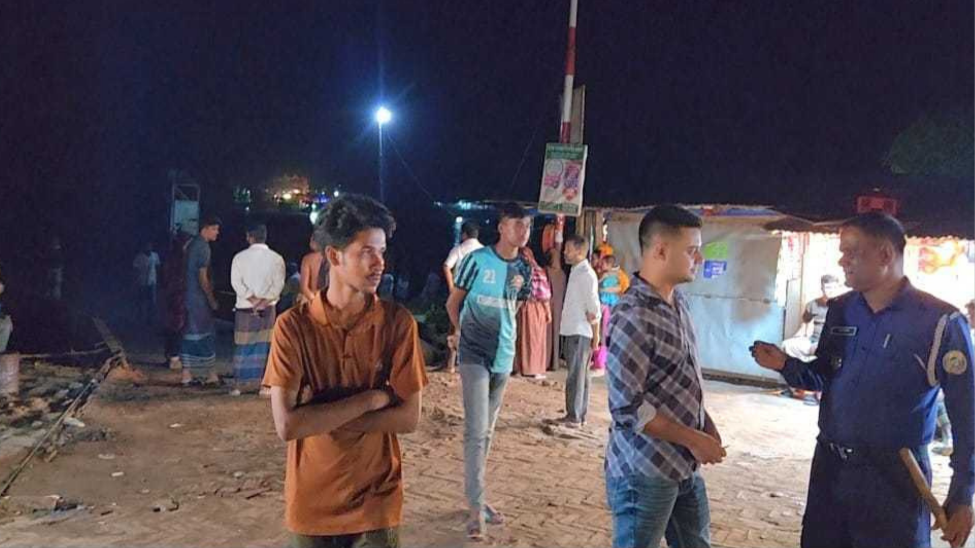 পা পিছলে নদীতে পড়ে নিখোঁজ জানাজায় অংশ নিতে যাওয়া বৃদ্ধ