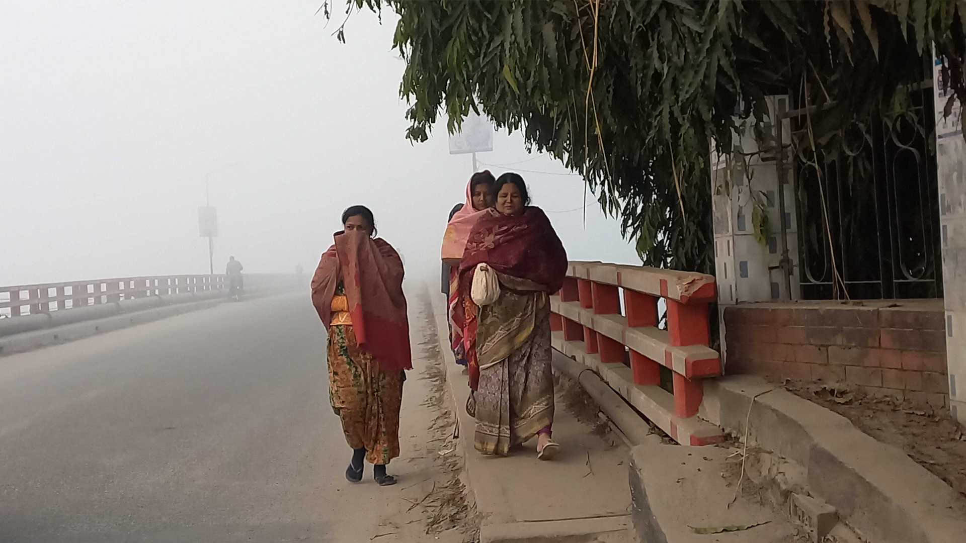 টানা তিনদিন পঞ্চগড়ের তাপমাত্রা ১০ ডিগ্রির ঘরে, বাড়ছে শীতের প্রস্তুতি