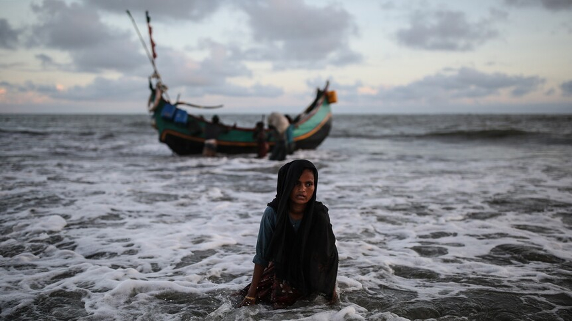 আন্দামান সাগরে ট্রলারডুবি, বহু প্রাণহানির শঙ্কা