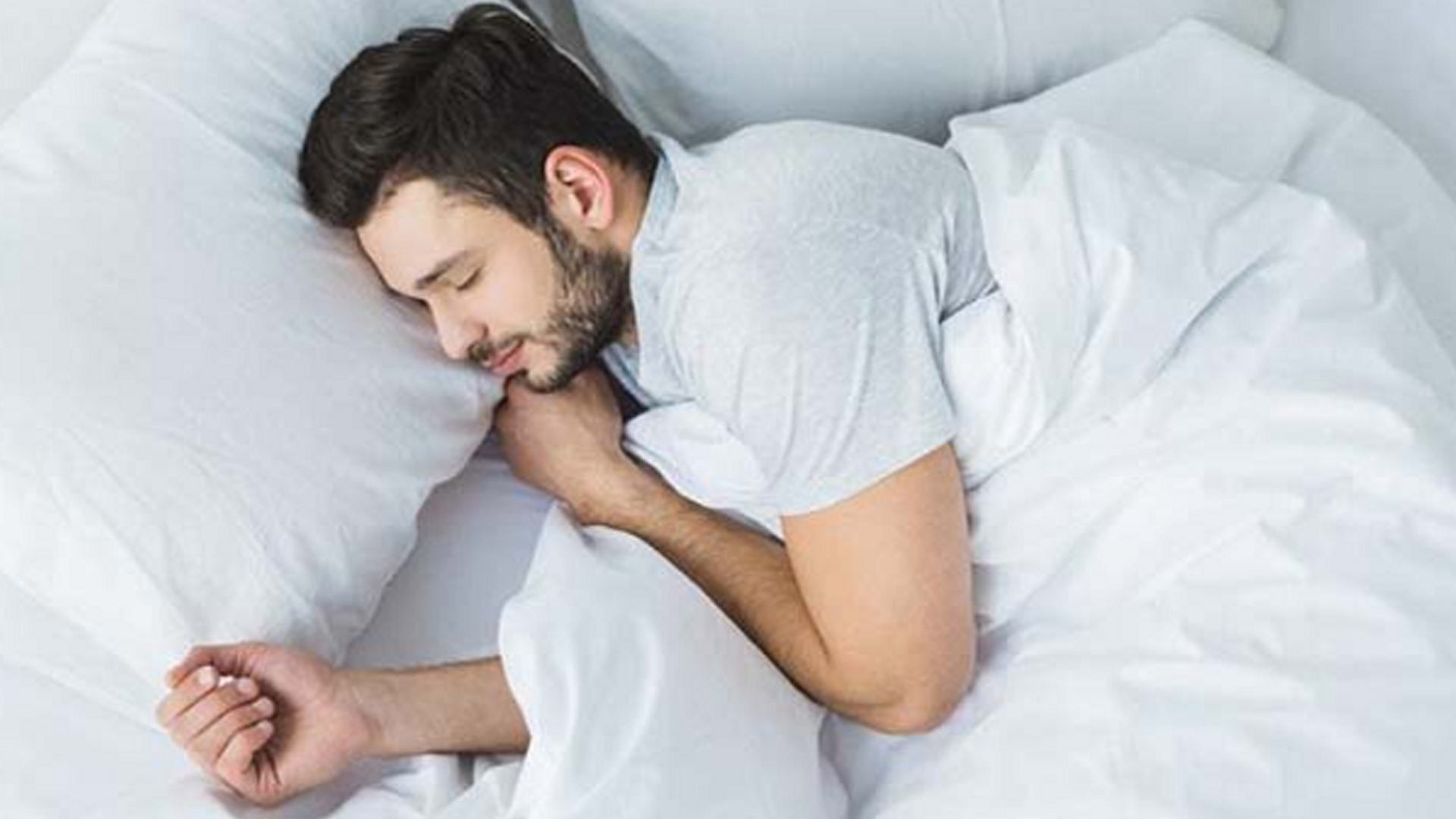 রাতে বামদিকে ঘুমালে কী হয় জানেন?