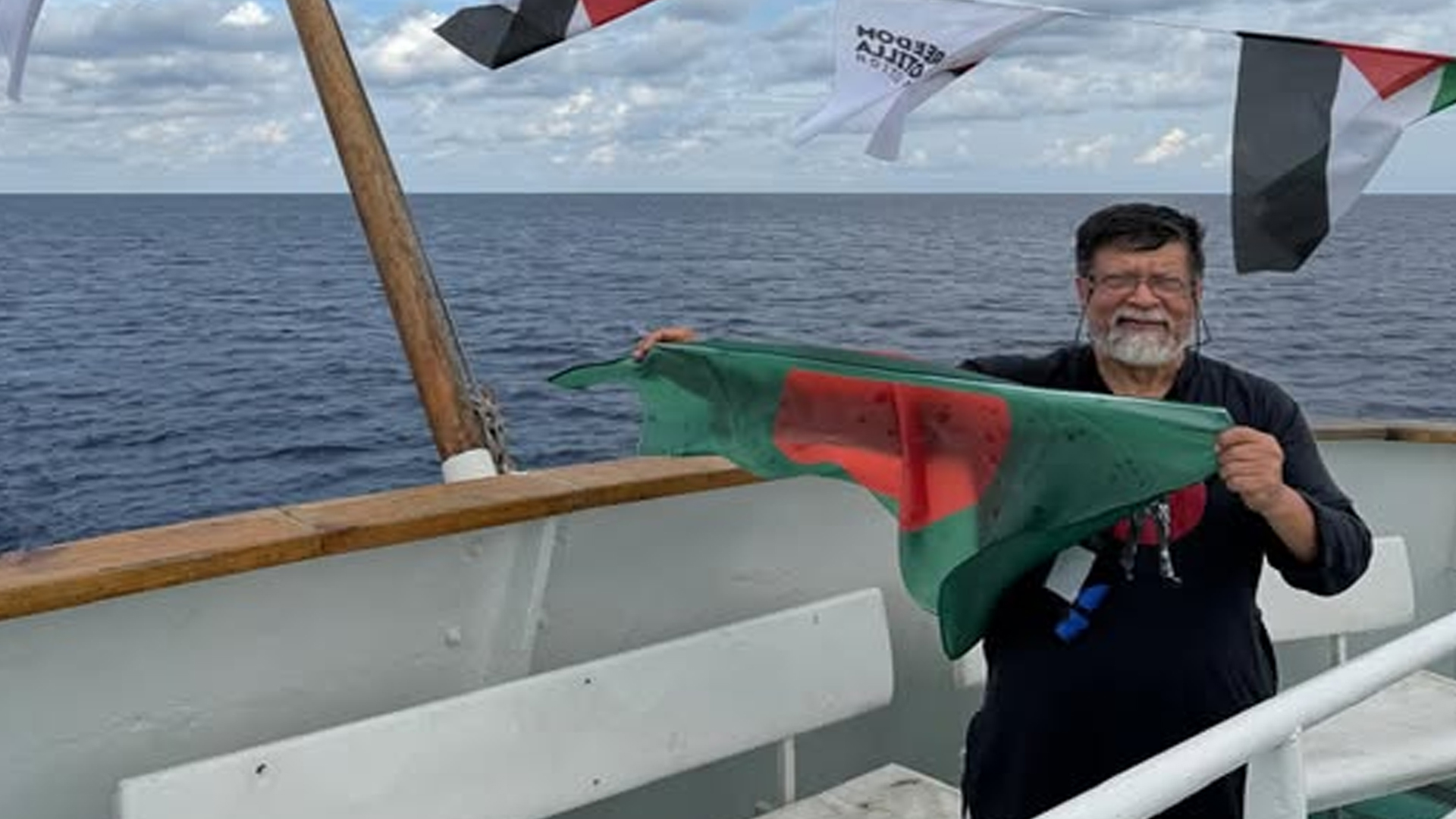 Tibbiy korikda yalangoch ayollar fotosuratlari