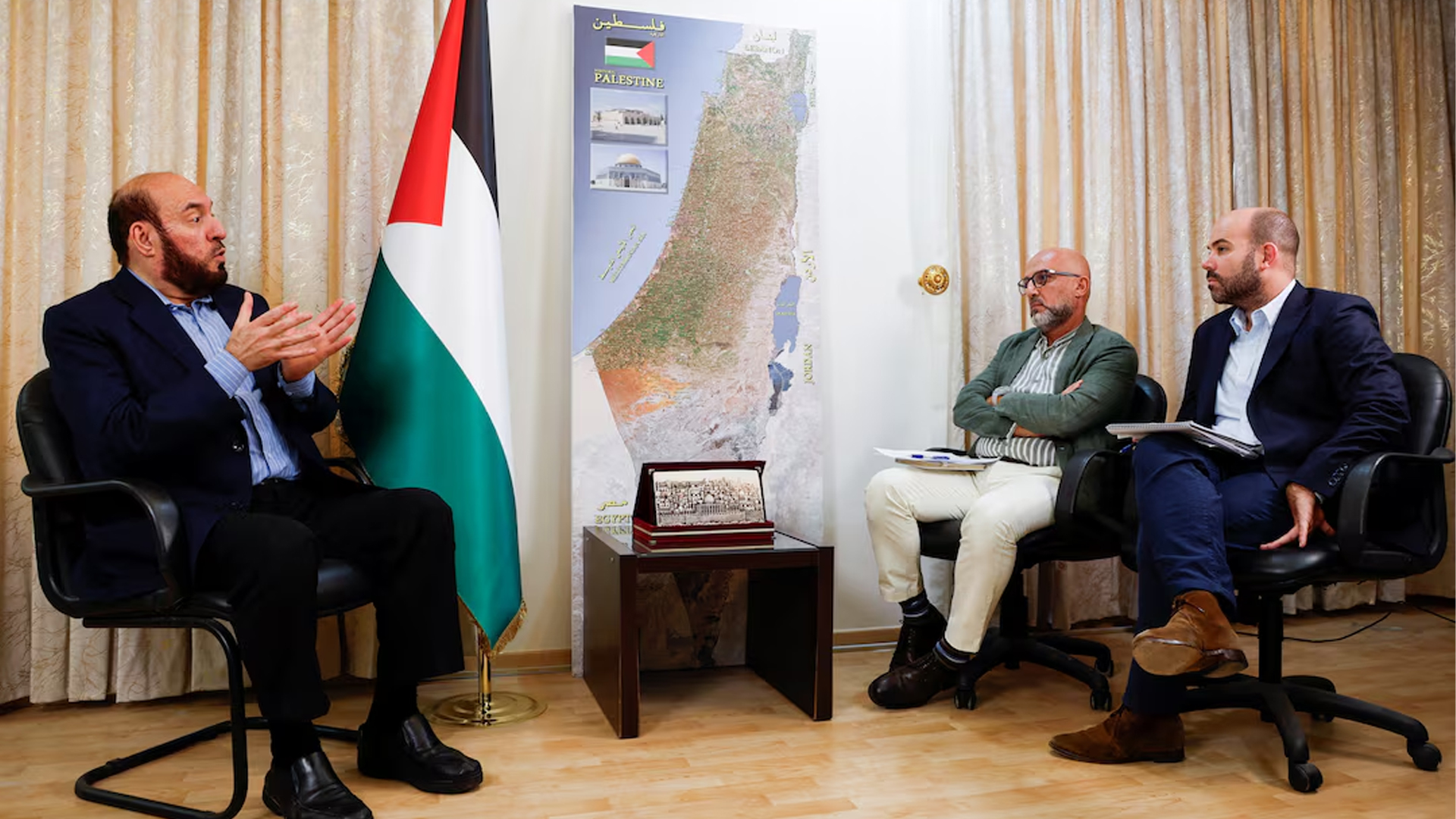 এখনই অস্ত্র ত্যাগ করতে রাজি নয় হামাস