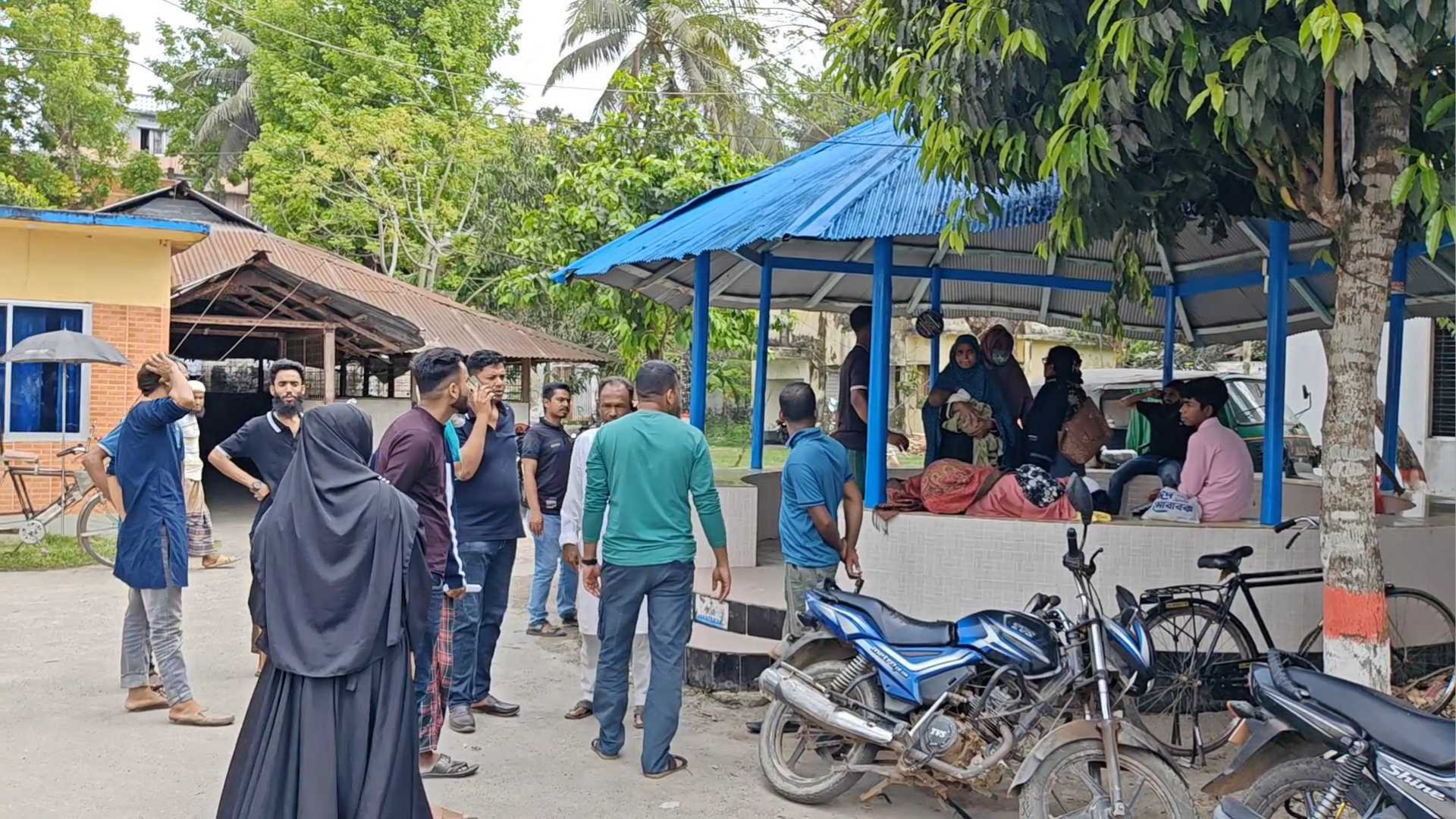 পিরোজপুরে ঈদের ছুটিতে বাড়ি ফেরার পথে ডাকাতি, ৫ জন সর্বস্বান্ত