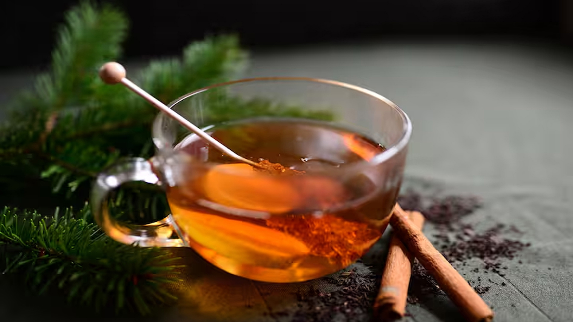 খালি পেটে দারুচিনির পানি খেলে কী ঘটে শরীরে?