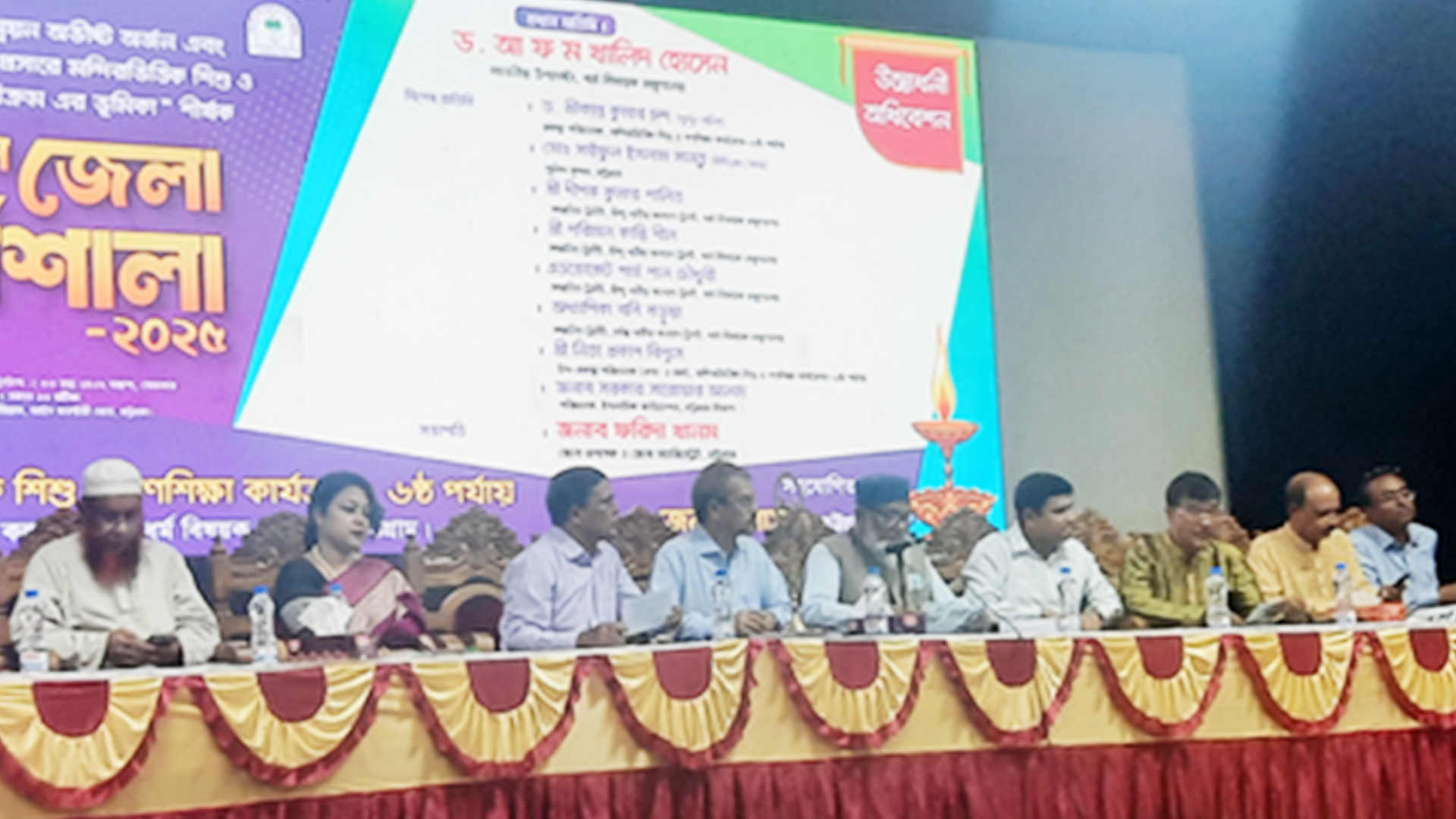 ঢাকা বিশ্ববিদ্যালয়ে রাজনীতির নামে দুর্বৃত্তায়ন বন্ধ করতে হবে: ধর্ম উপদেষ্টা