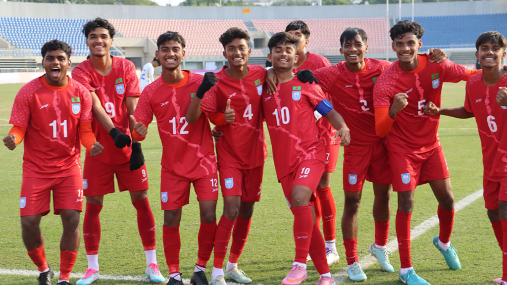 এএফসি অনূর্ধ্ব-১৭ এশিয়ান কাপ বছাইয়ে নিজেদের তৃতীয় ম্যাচে শ্রীলঙ্কাকে ৫-০ গোলে উড়িয়ে দিলো বাংলাদেশ। ছবি: বাফুফে