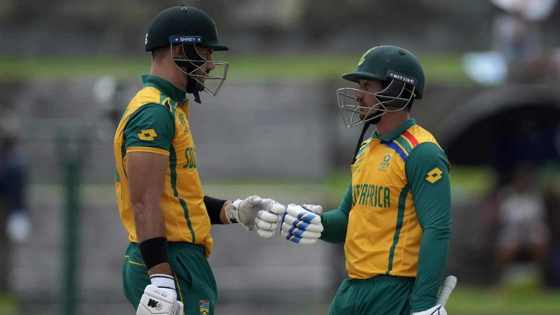 U butalar orasida chayqalib yurardi Kindikdan vaginagacha bolgan masofa