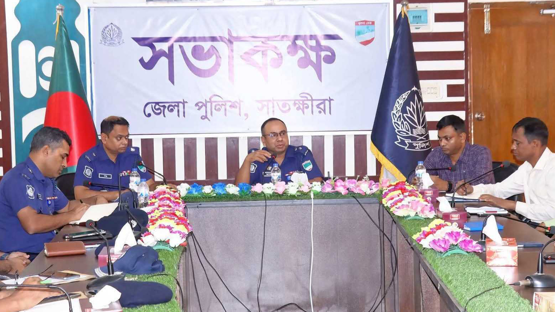সাতক্ষীরার পশুহাটে চাঁদাবাজি হলে কঠোর ব্যবস্থা: পুলিশ সুপার