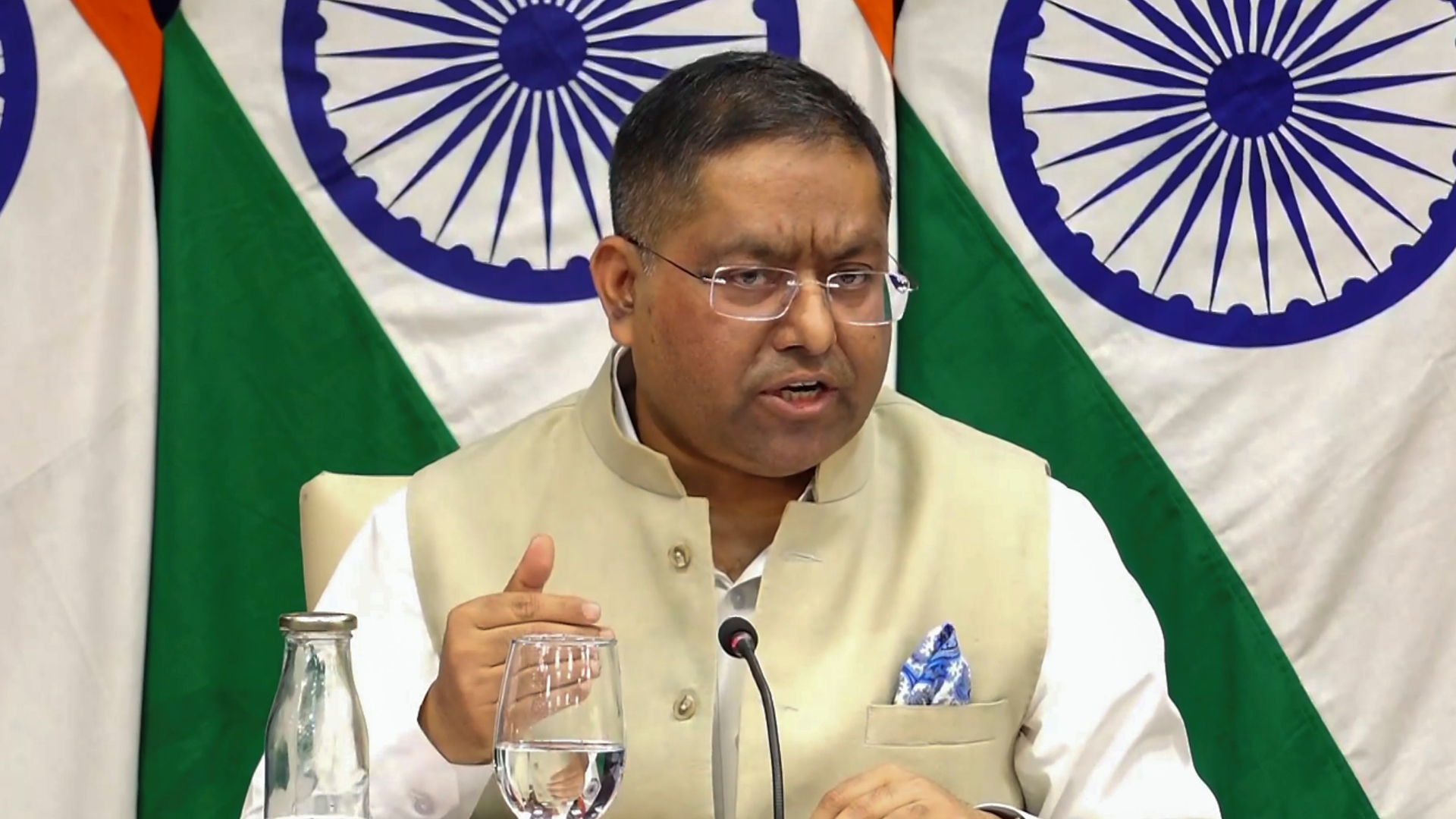 বাংলাদেশিদের ভিসা দেয়ার বিষয়ে যা বললো ভারত