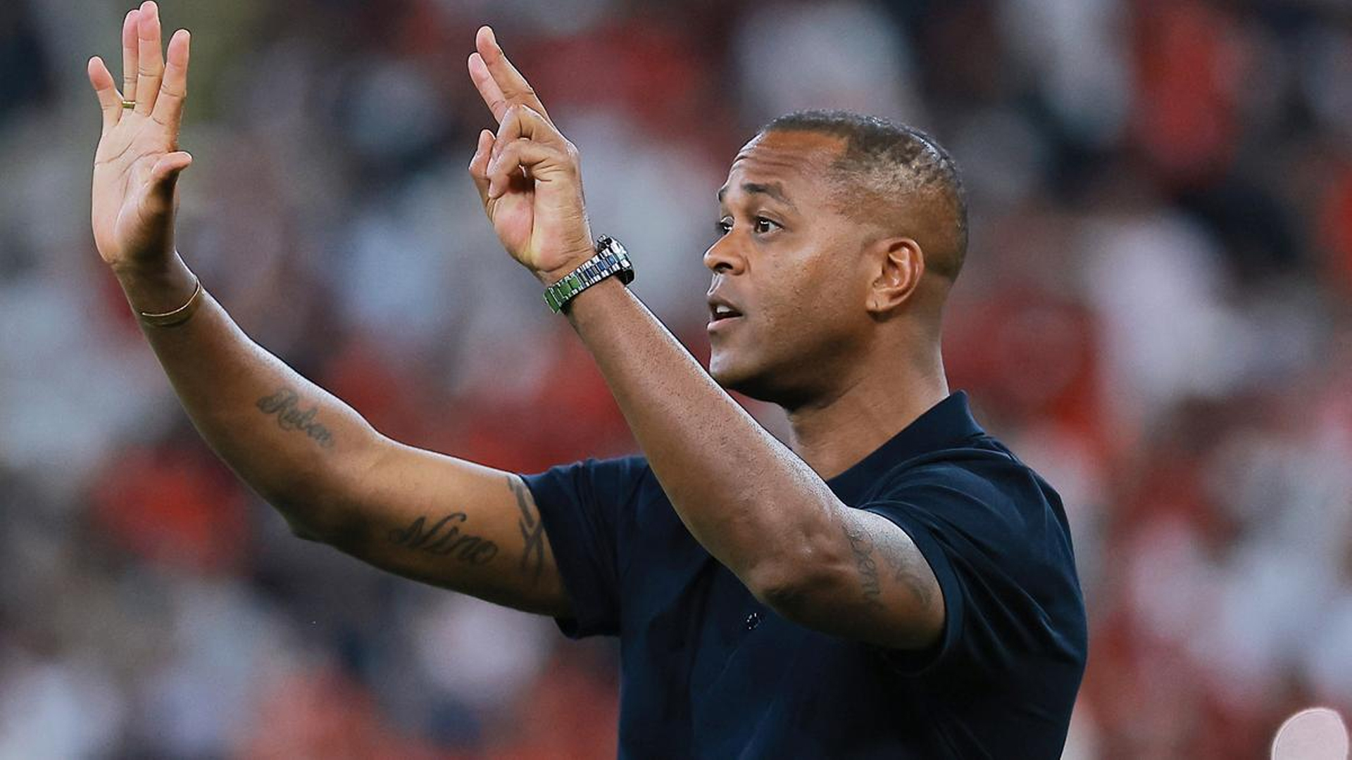 ছাঁটাই হলেন প্যাট্রিক ক্লুইভার্ট