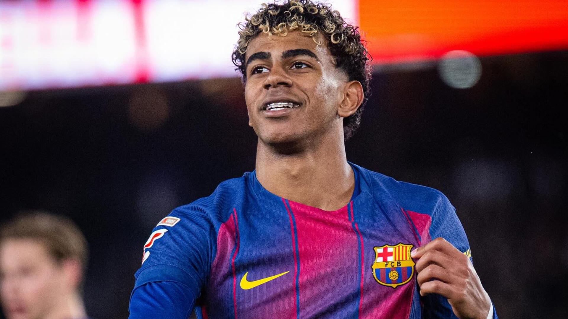 ওভিয়েডোকে হারিয়ে শীর্ষস্থান ফিরে পেল বার্সেলোনা