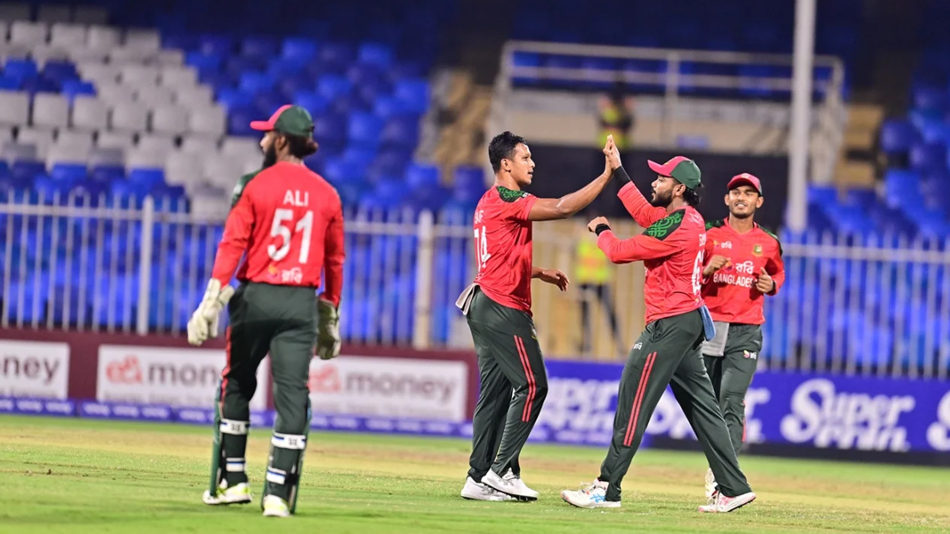 টি-টোয়েন্টি দলে ফিরলেন সাইফউদ্দিন, বাদ তাসকিন-শামীম