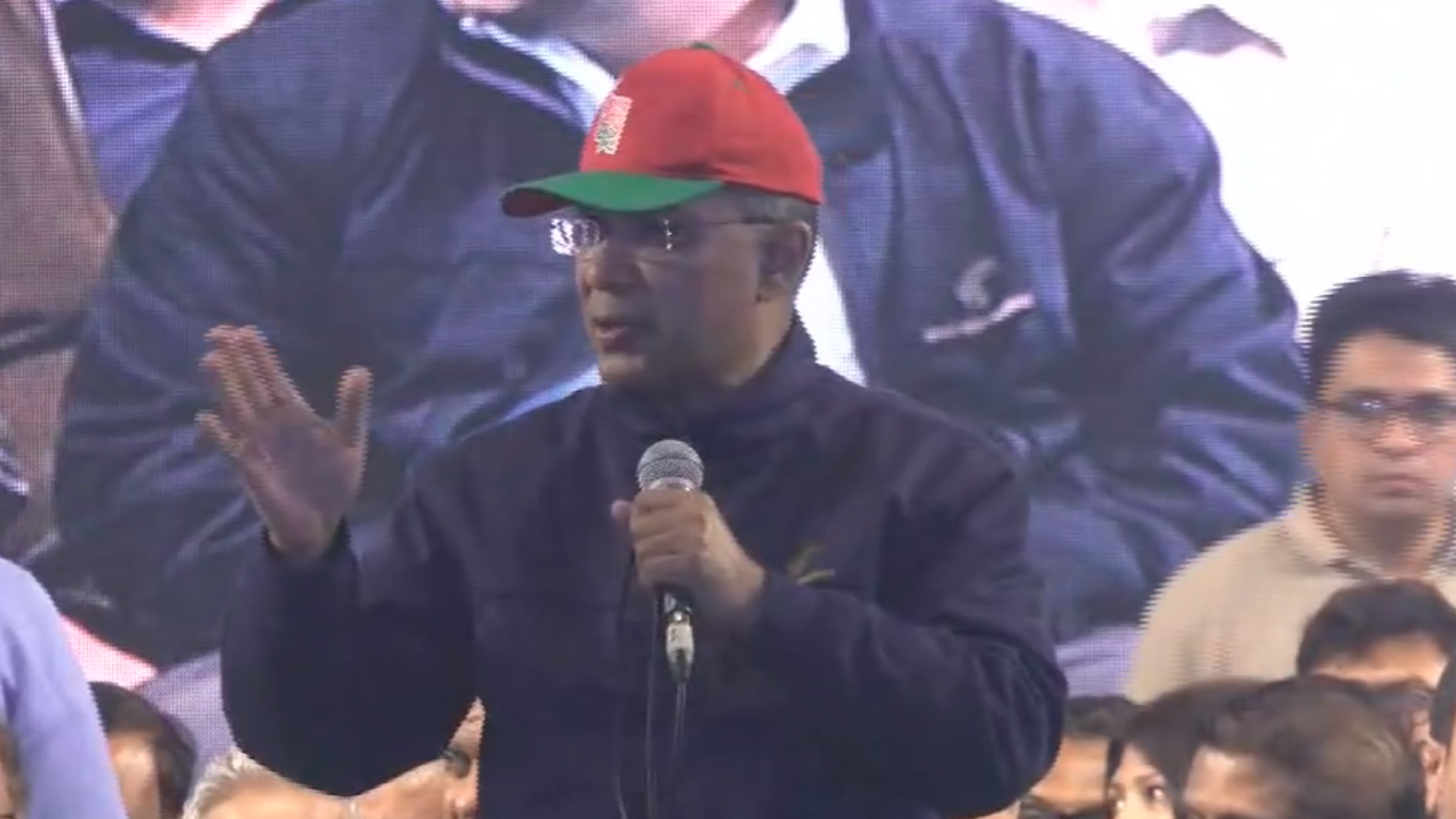 মা ও গৃহিণীদের ফ্যামিলি কার্ড দিতে চাই: তারেক রহমান