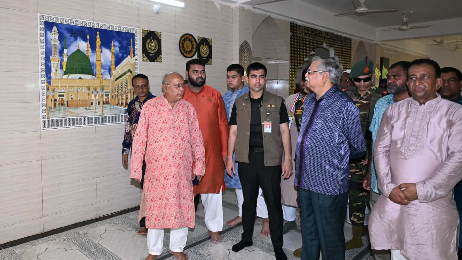 রাষ্ট্রপতির সঙ্গে পাবনা চেম্বার অফ কমার্সের নেতাদের সাক্ষাৎ