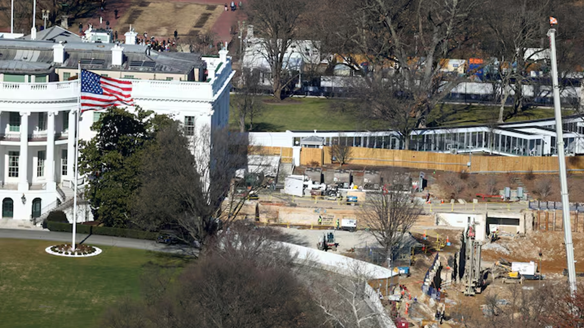 হোয়াইট হাউসে বলরুমের নিচে তৈরি হচ্ছে বিশাল গোপন বাংকার