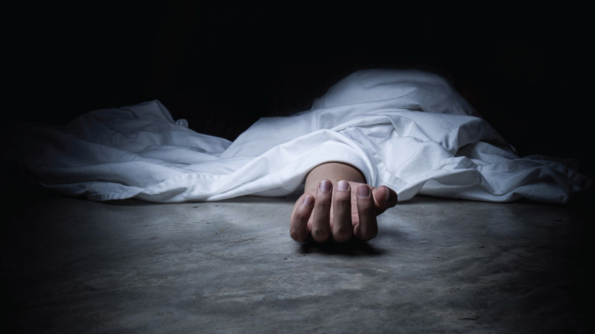 ঢামেক হাসপাতালের গেটে প্রাইভেটকারের চাপায় বৃদ্ধা নিহত