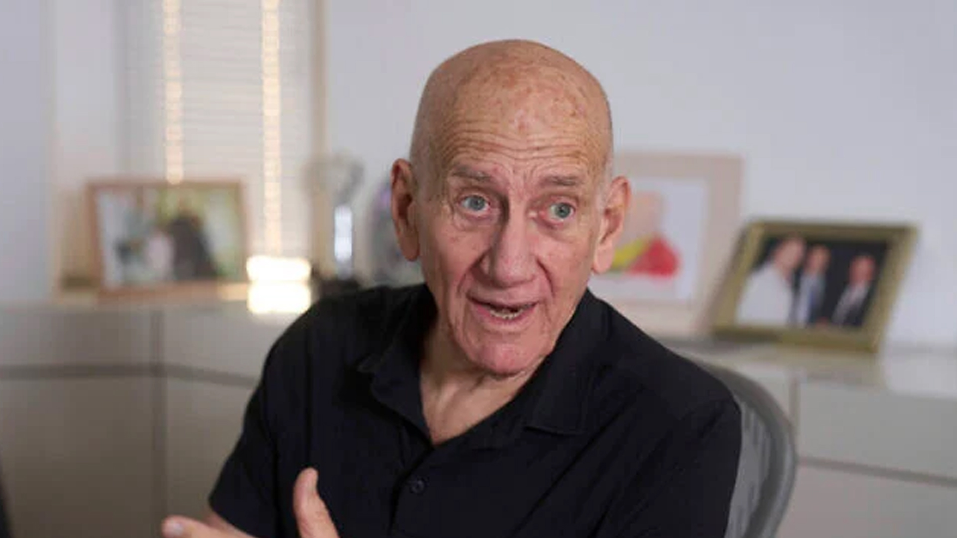 অবৈধ বসতি স্থাপনকারীদের ঠেকাতে আইসিসির হস্তক্ষেপ চান সাবেক ইসরাইলি প্রধানমন্ত্রী