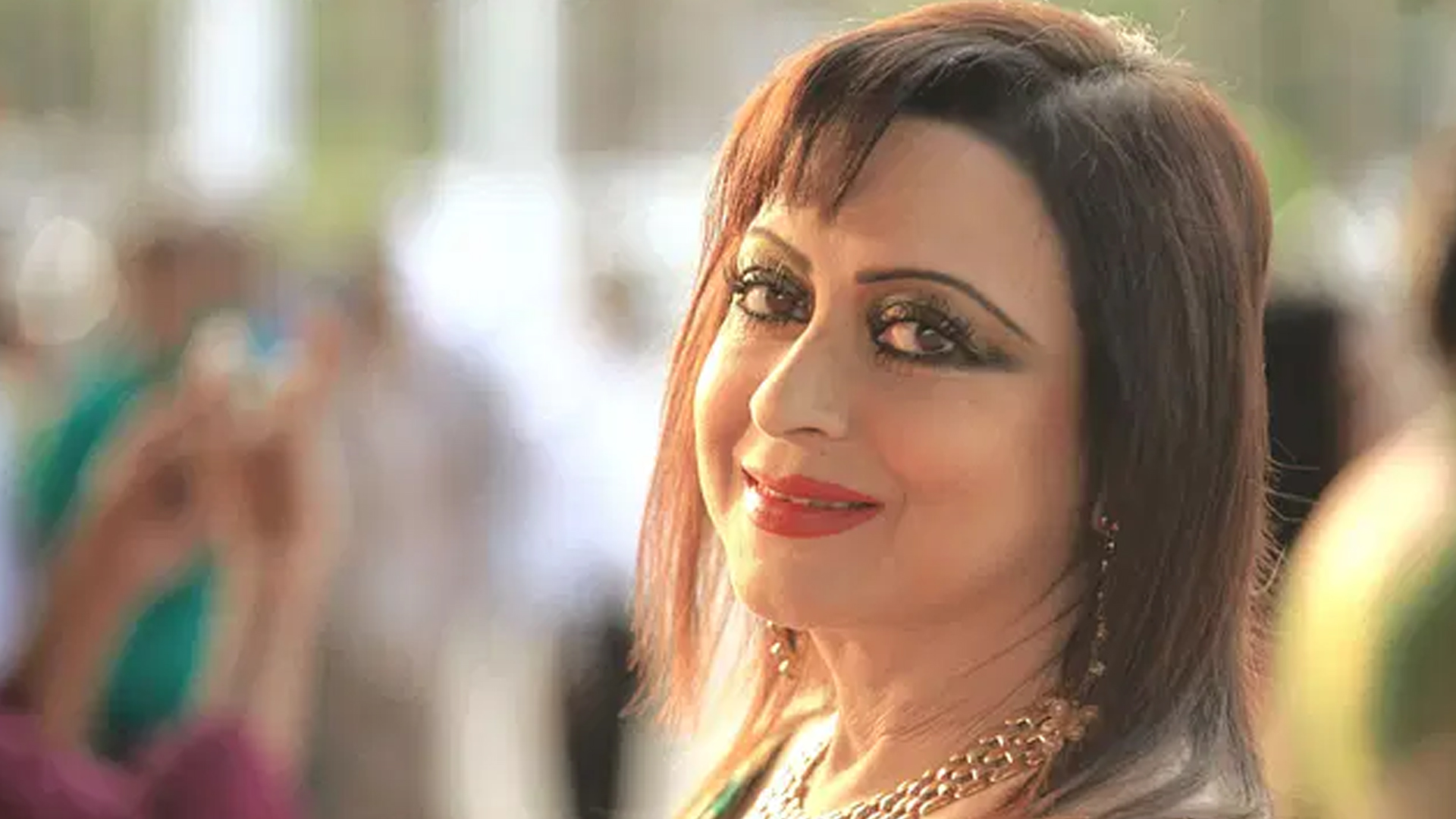  সংগৃহীত