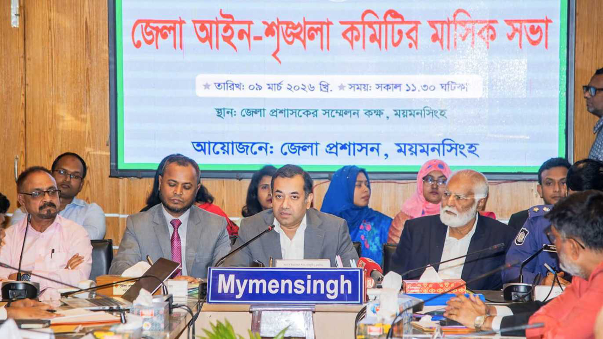 দেশে পর্যাপ্ত জ্বালানি তেল মজুত আছে, পর্যায়ক্রমে সরবরাহ করা হবে: তথ্য প্রতিমন্ত্রী