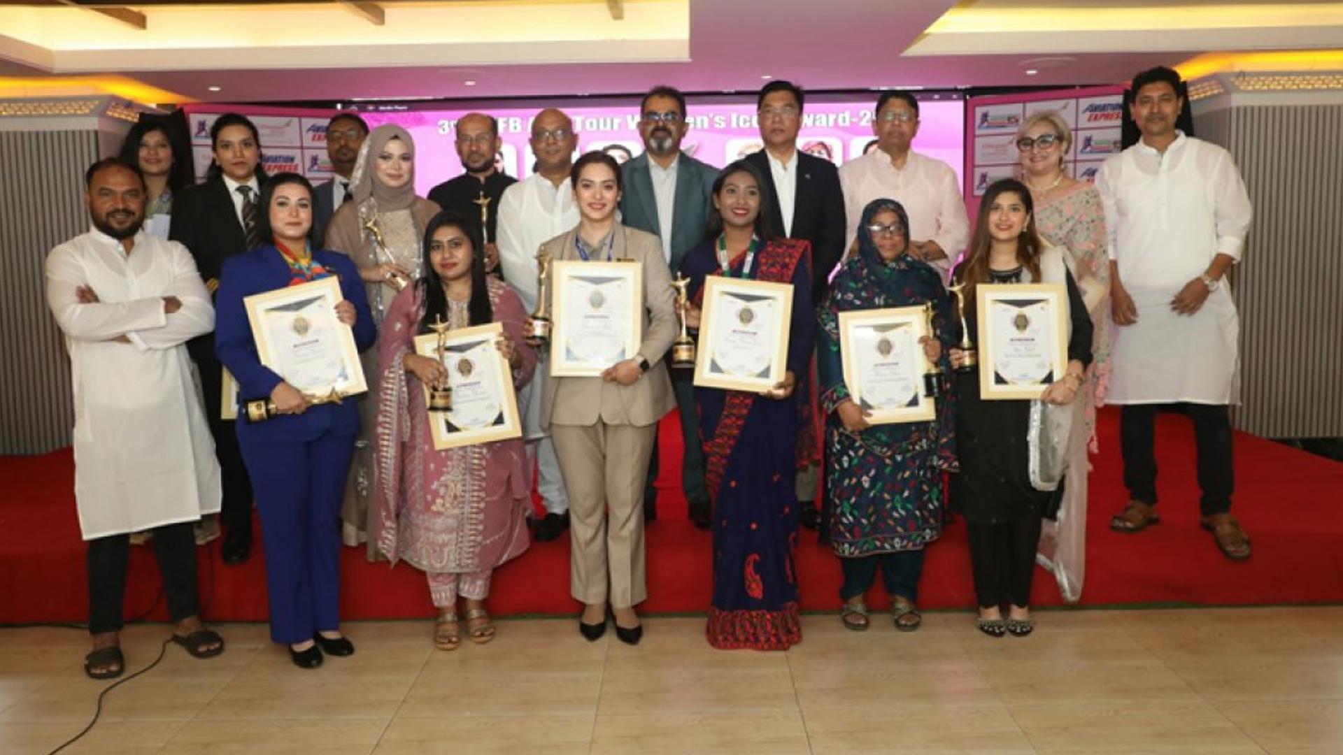 অদম্য ১০: এভিয়েশন ও পর্যটন খাতে সাফল্যের মুকুট পরলেন যারা