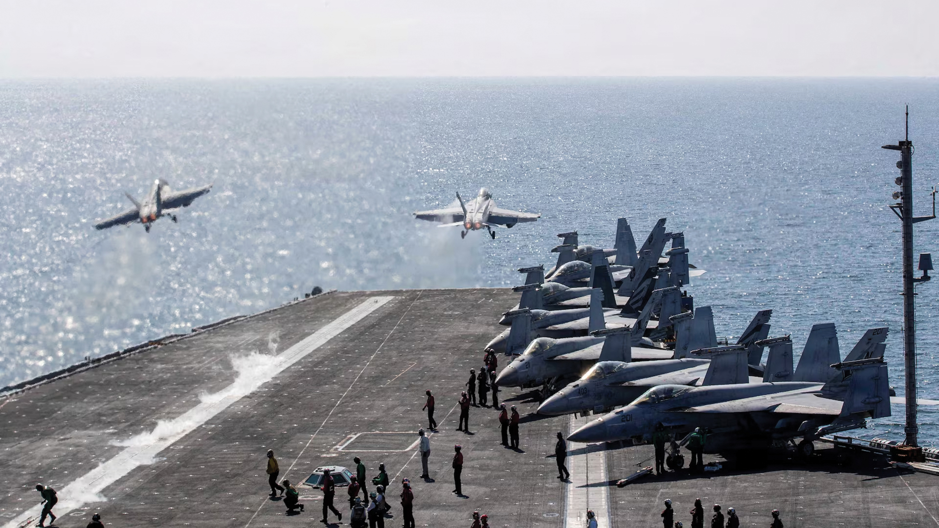 মধ্যপ্রাচ্যে পৌঁছাতে শুরু করেছেন হাজার হাজার মার্কিন প্যারাট্রুপার