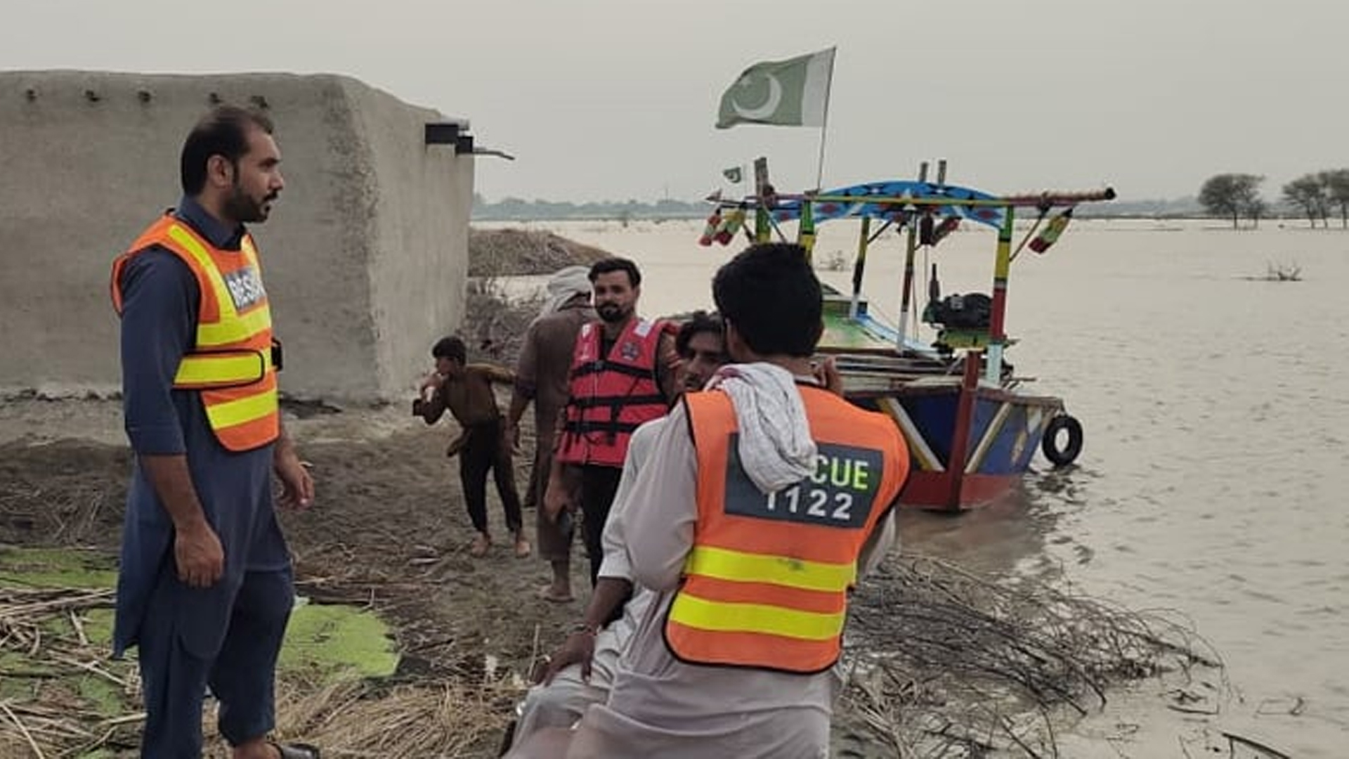 পাকিস্তানে নতুন করে বৃষ্টি, জুন থেকে ভয়াবহ বন্যায় মৃতের সংখ্যা ৬ শতাধিক