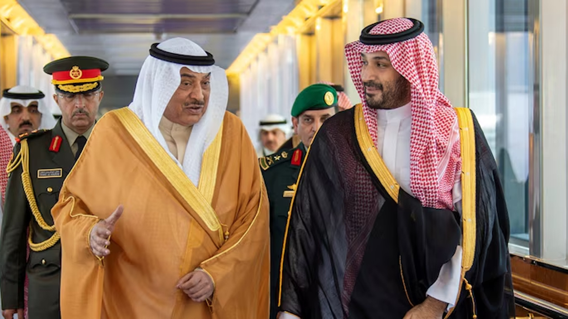 হরমুজ প্রণালি ইস্যুতে ইরানকে সতর্ক করল উপসাগরীয় দেশগুলো