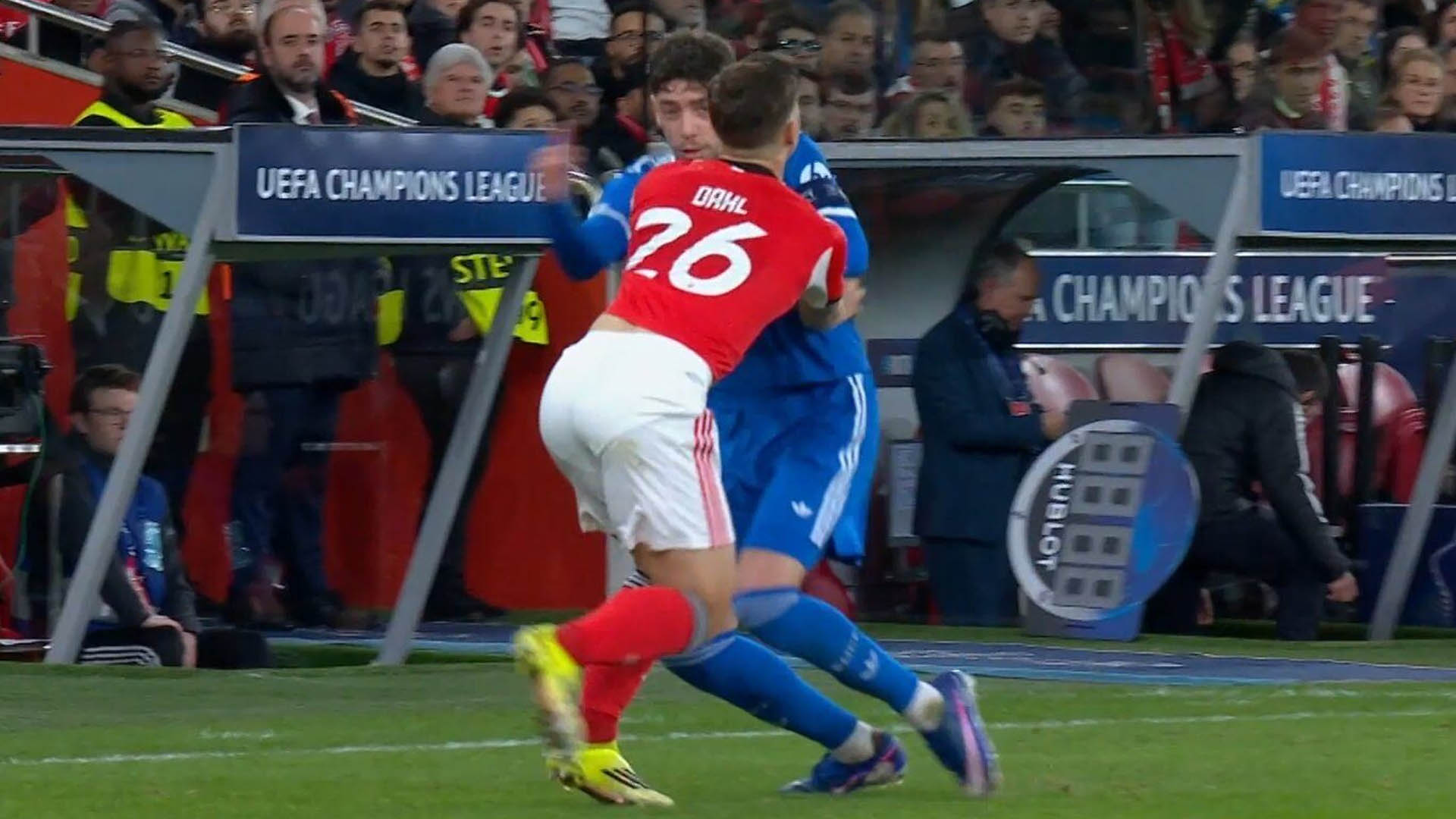 উয়েফার কাছে এবার রিয়াল মাদ্রিদ তারকার বিরুদ্ধে বেনফিকার অভিযোগ